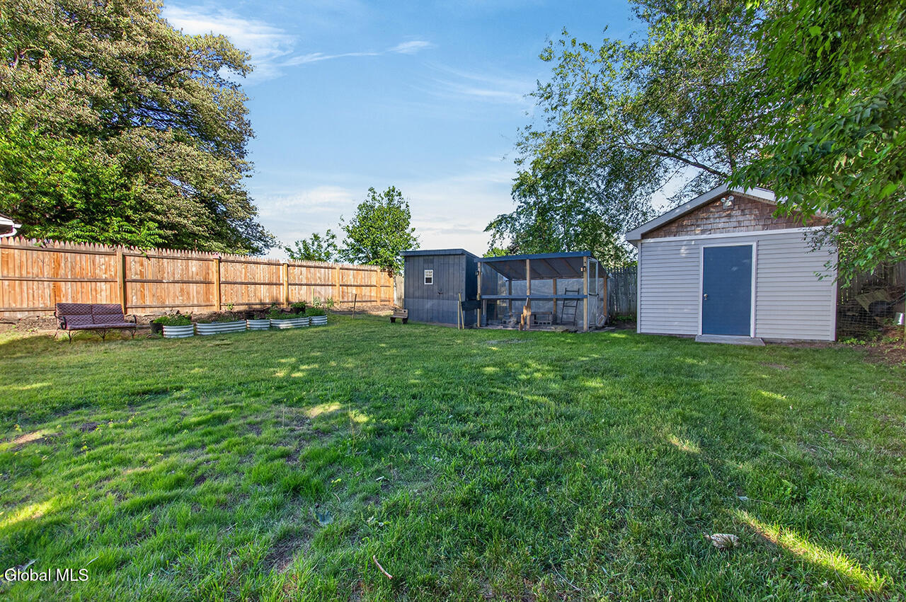 28 Smith Avenue