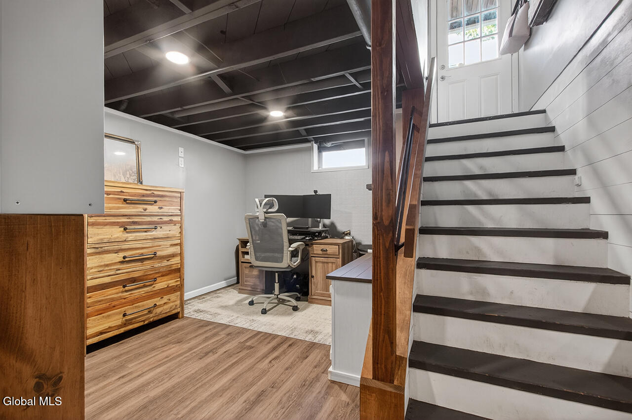 28 Smith Avenue