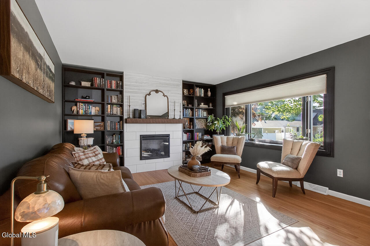 28 Smith Avenue