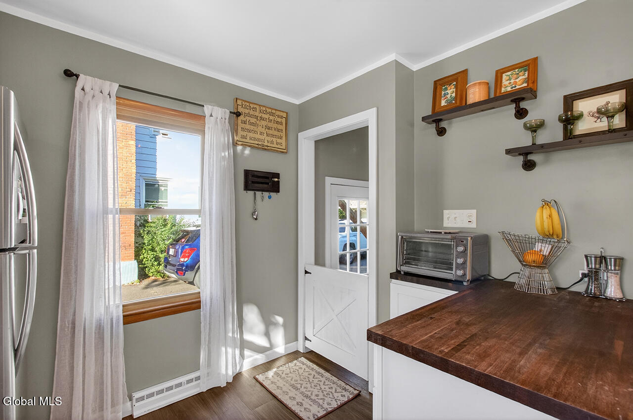 28 Smith Avenue