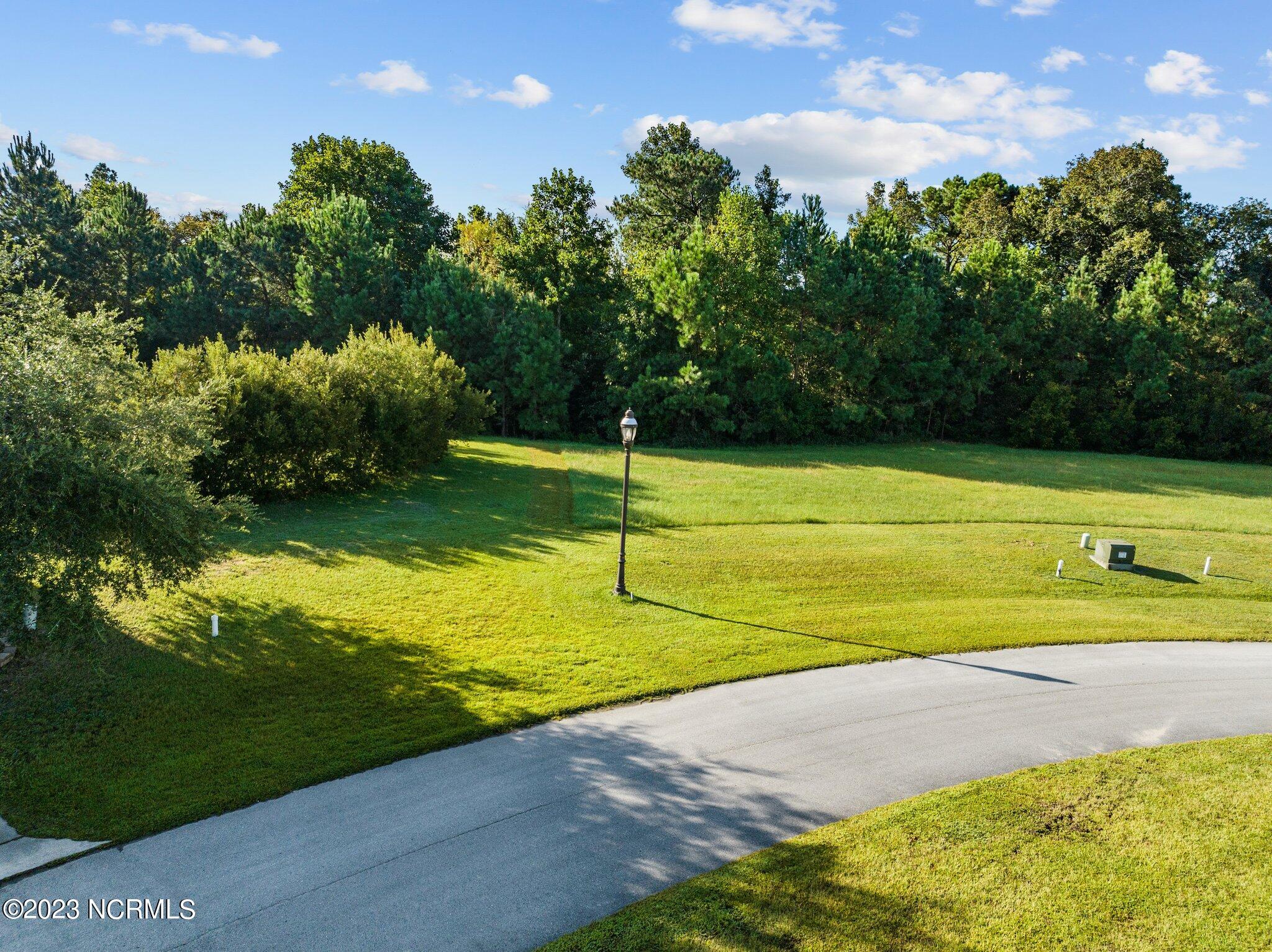 828 130 Lake Willow Way
