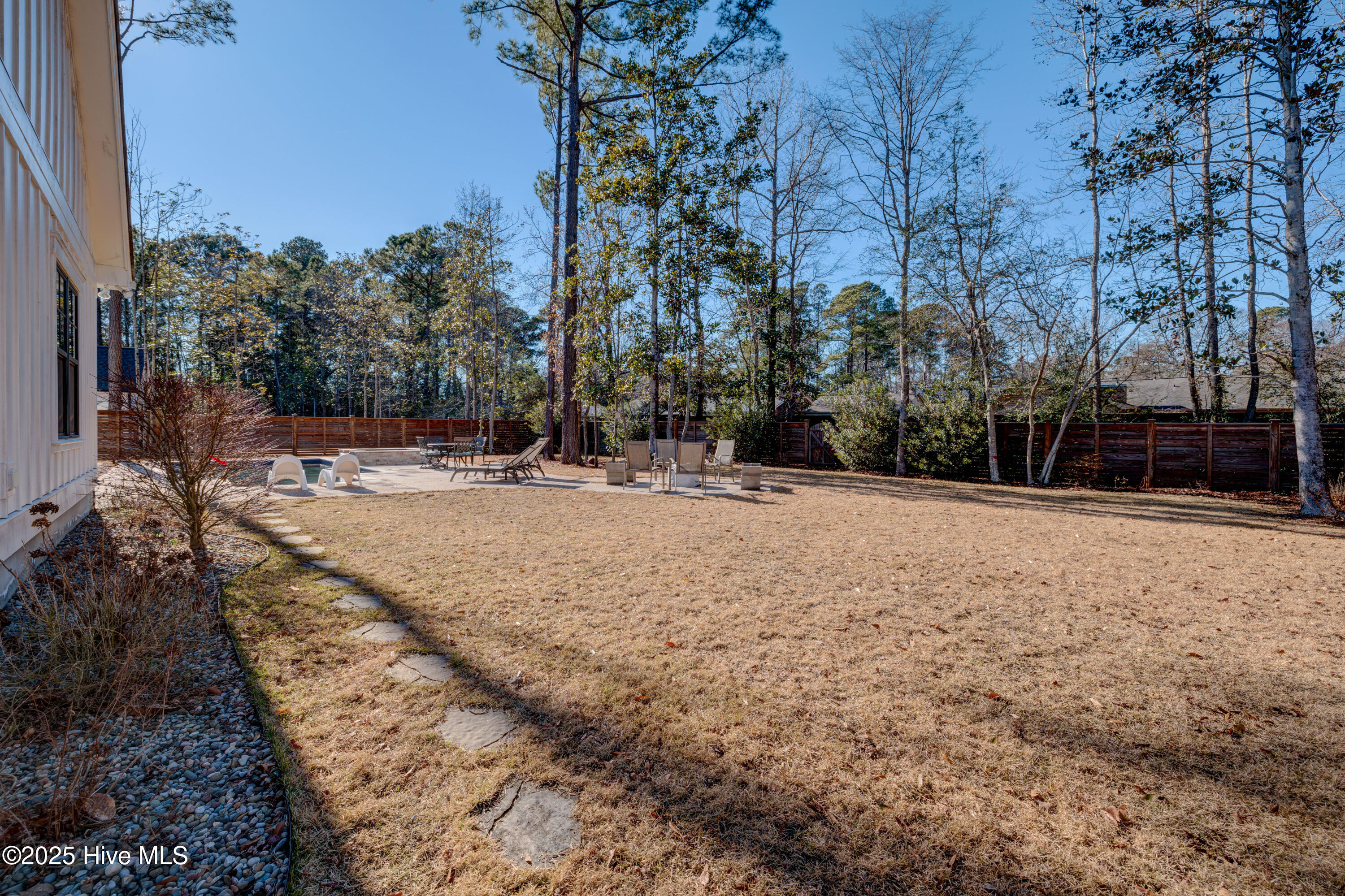 420 E Blackbeard Road