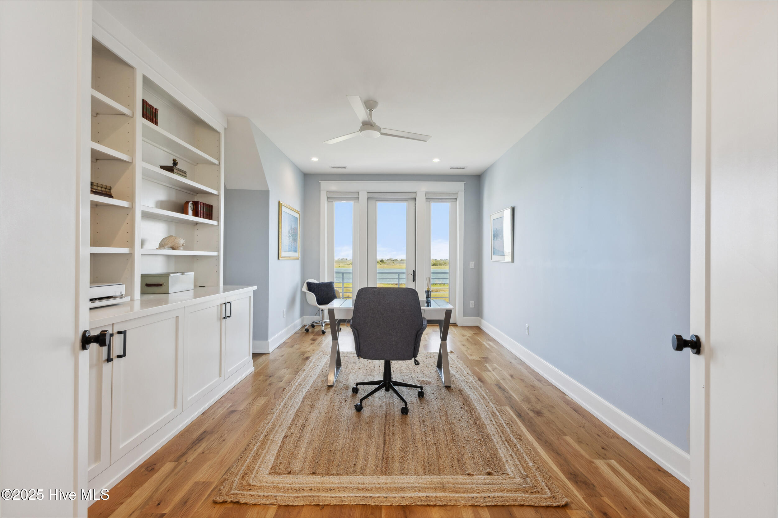263 Harbour Village Drive