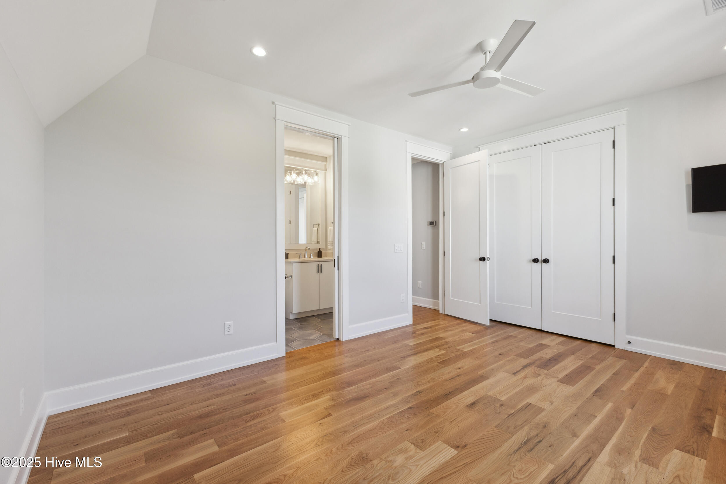 263 Harbour Village Drive