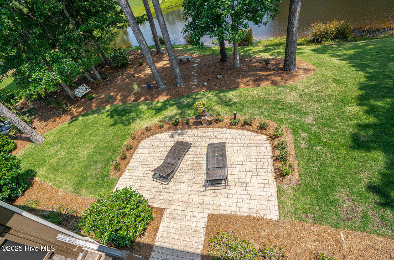 558 Westchester Place SW