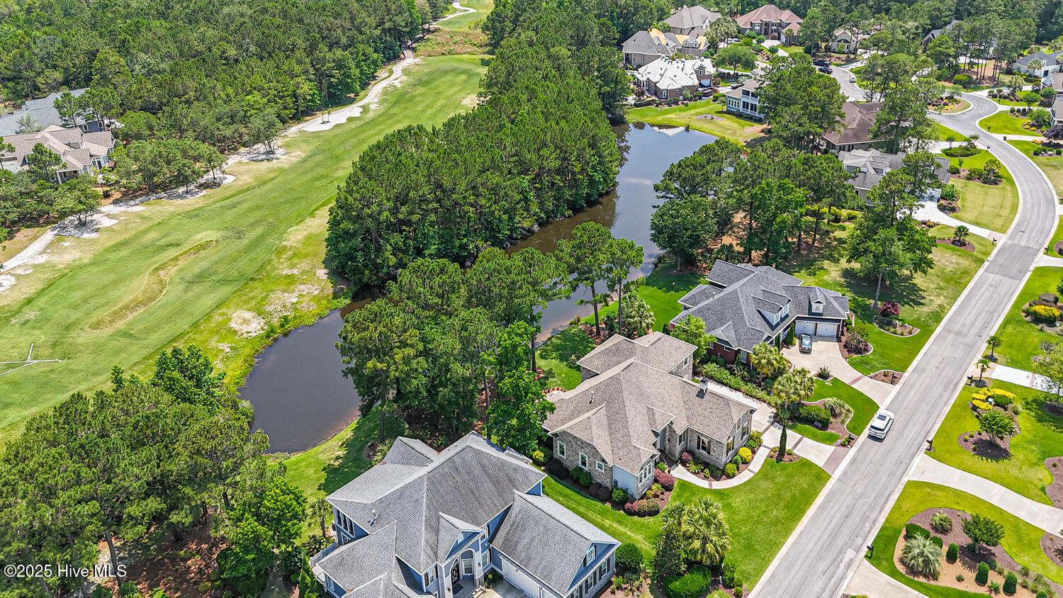 558 Westchester Place SW