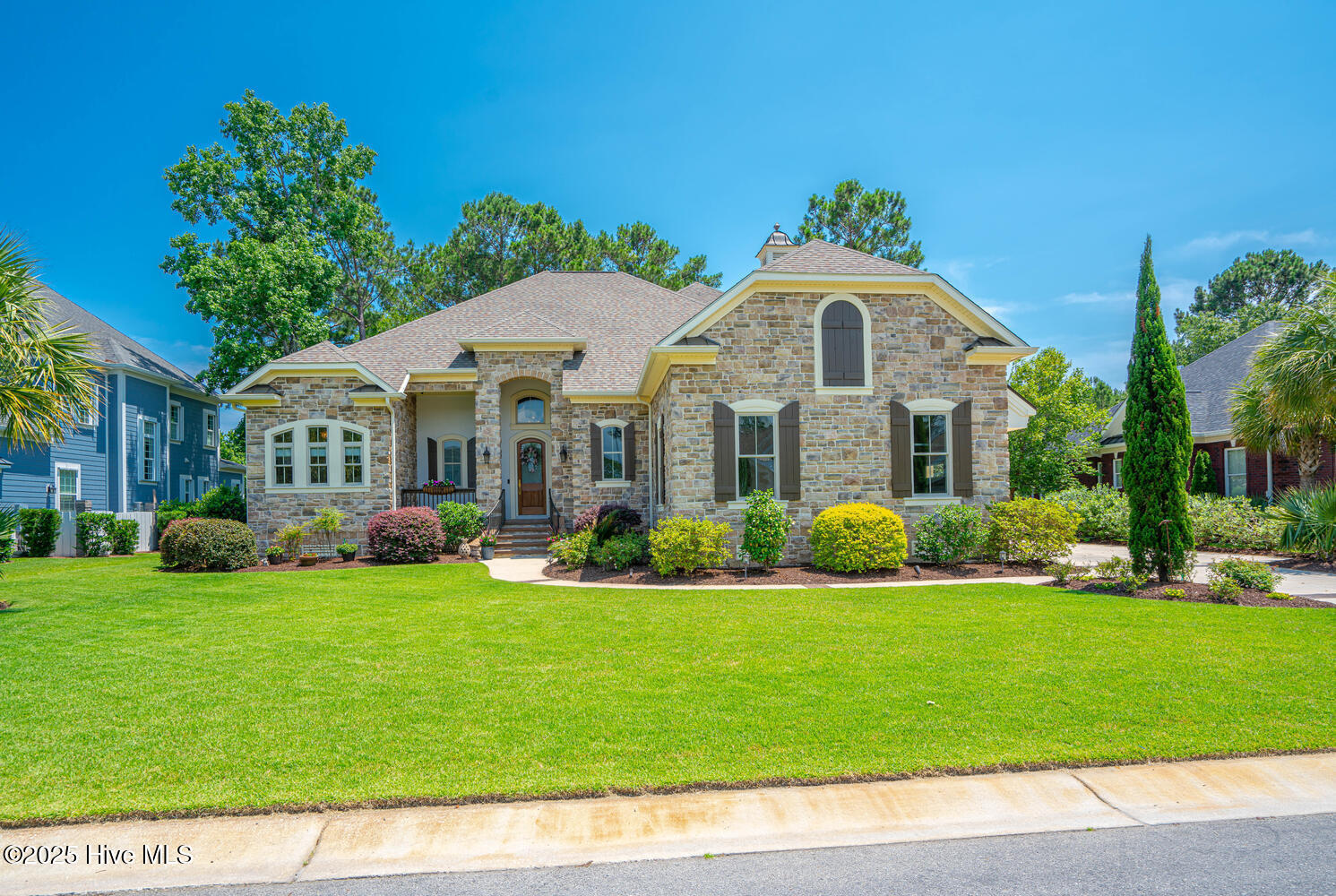 558 Westchester Place SW