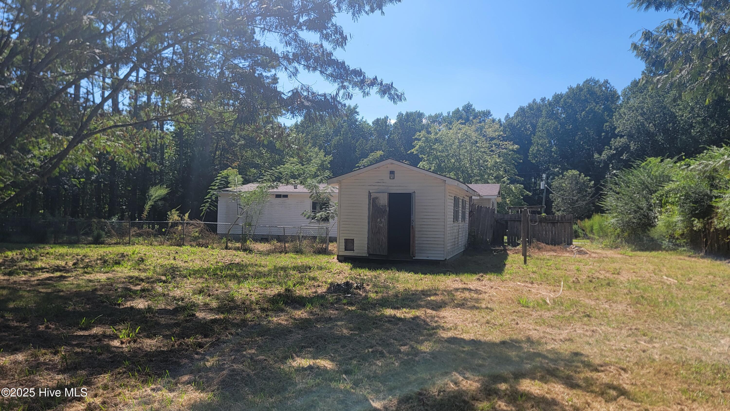 1253 E Davis Road
