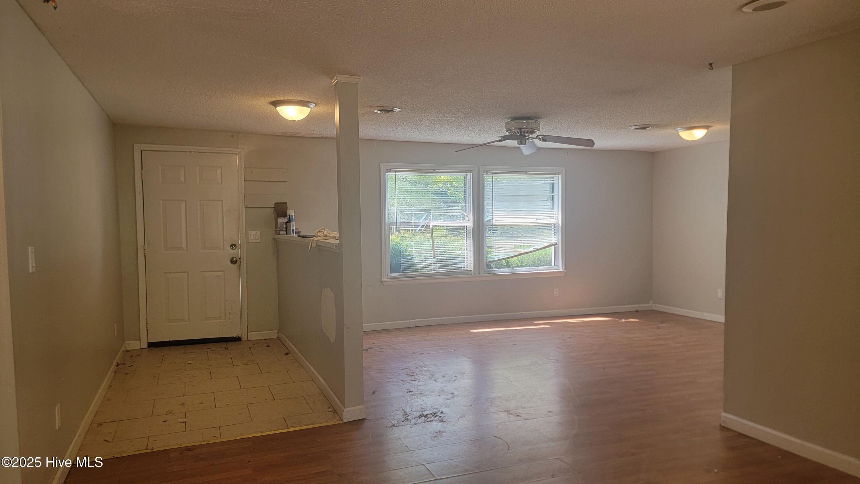 1253 E Davis Road