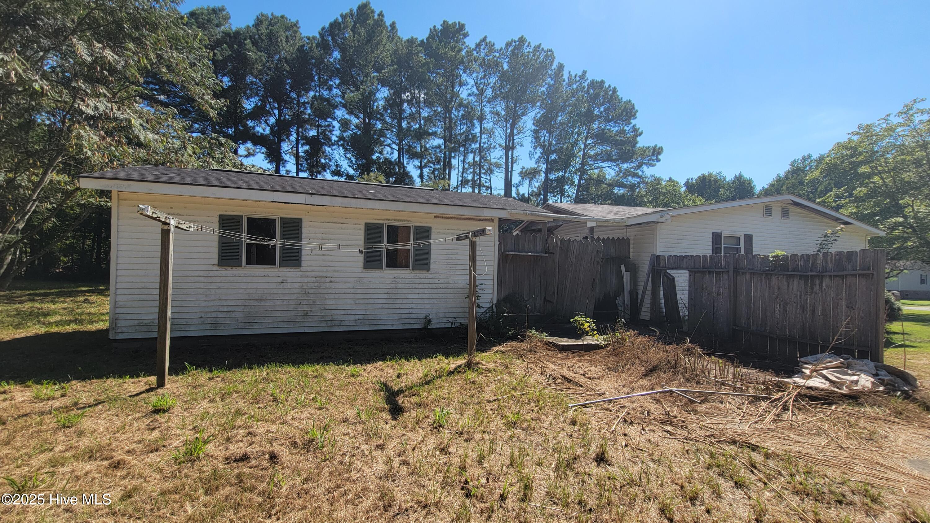 1253 E Davis Road