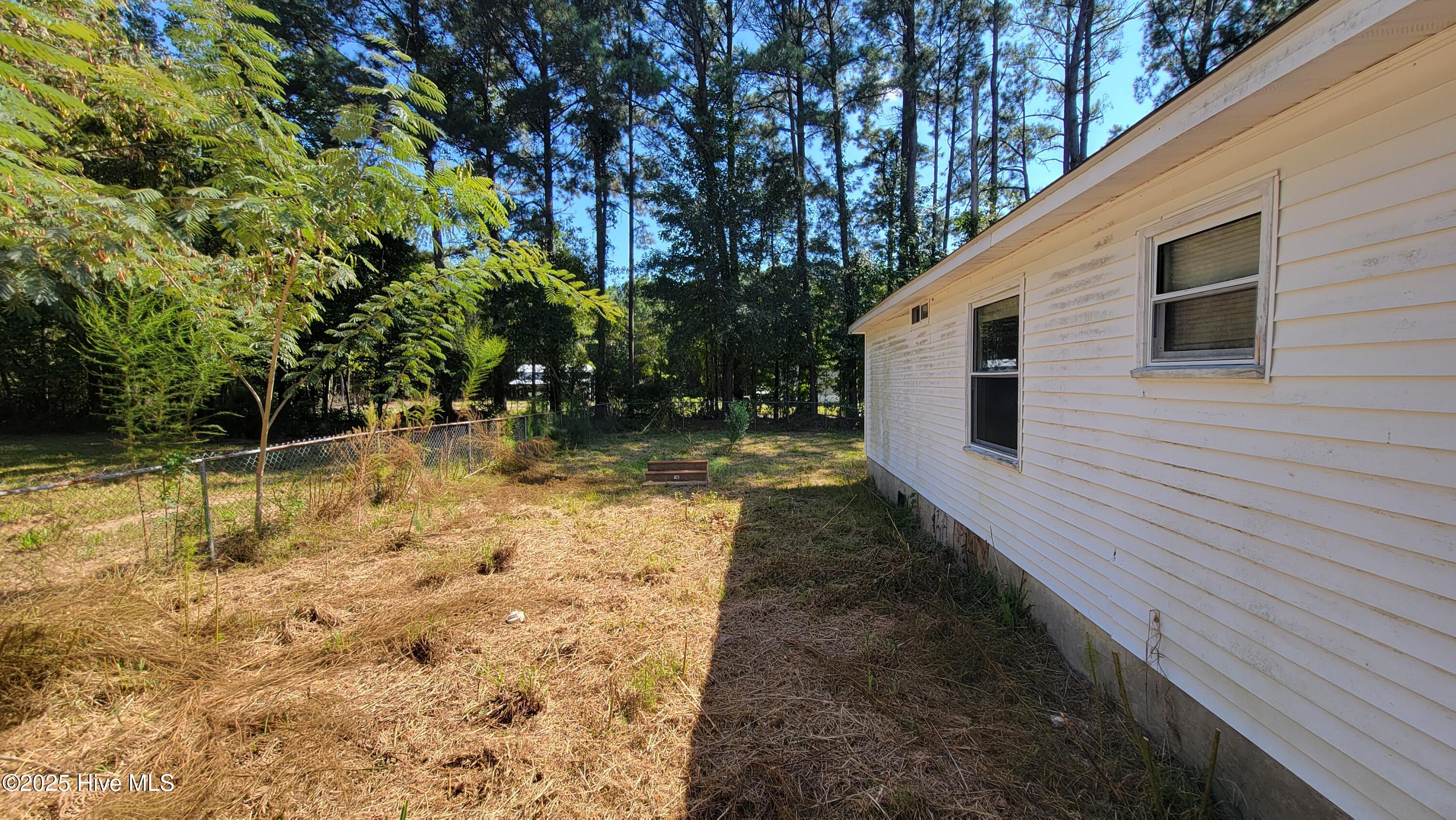 1253 E Davis Road
