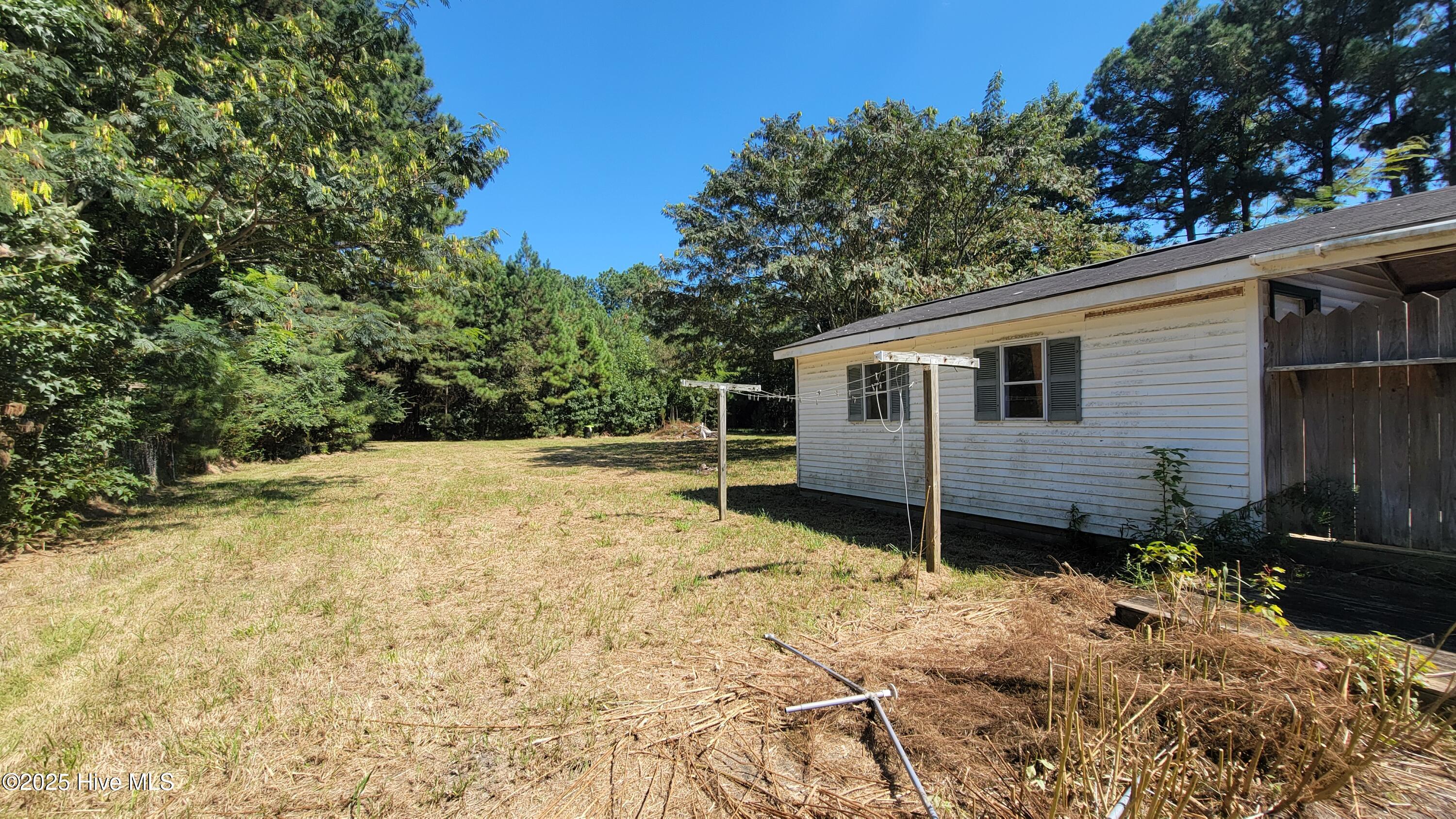1253 E Davis Road