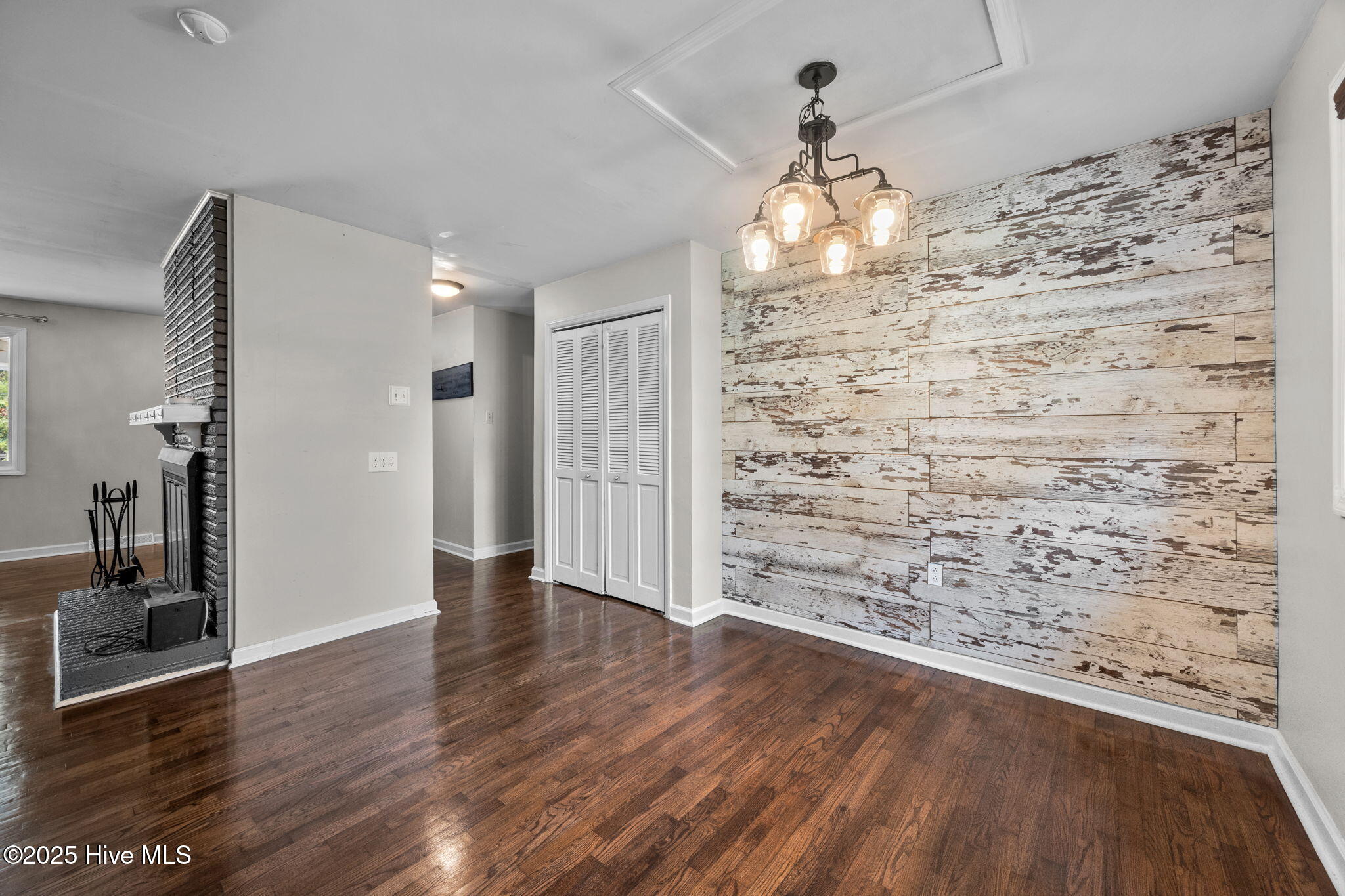 106 Lindsey Drive