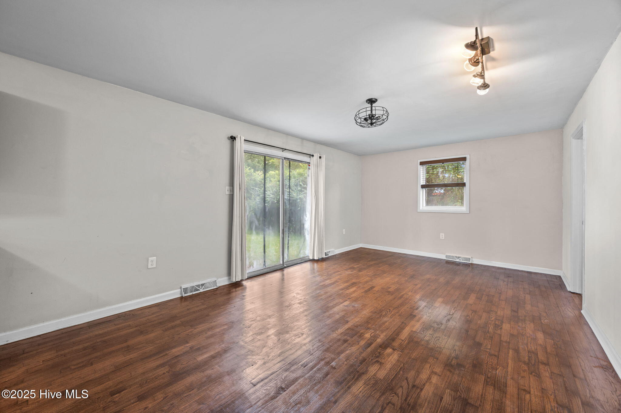 106 Lindsey Drive
