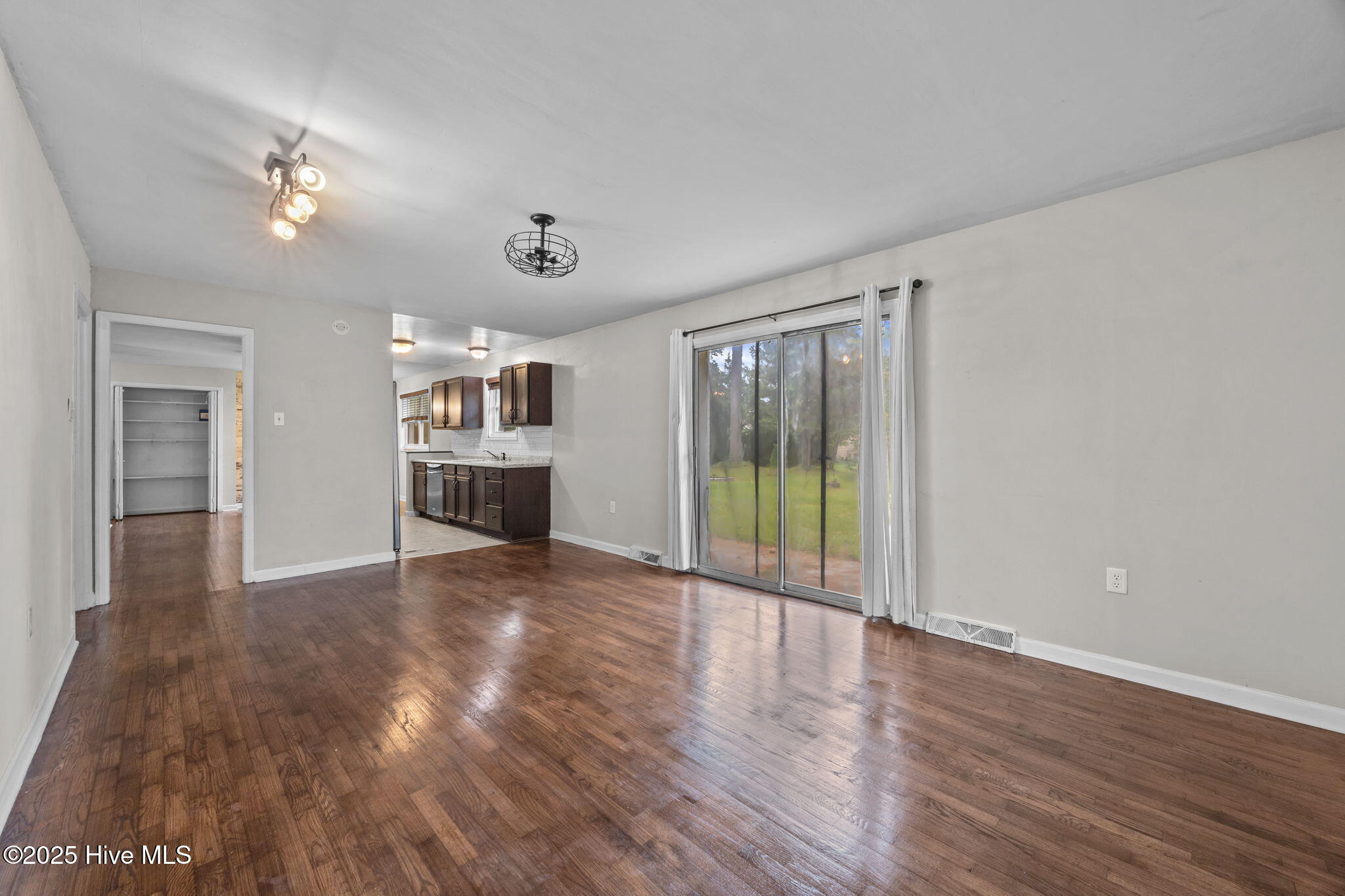 106 Lindsey Drive