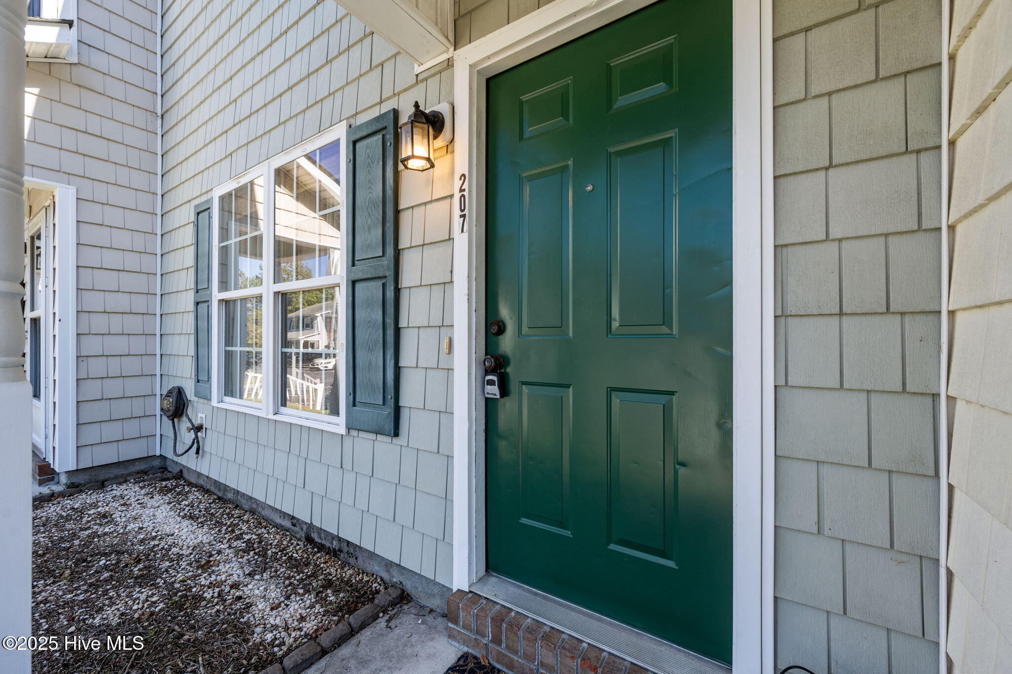 27 E Doris Avenue 207
