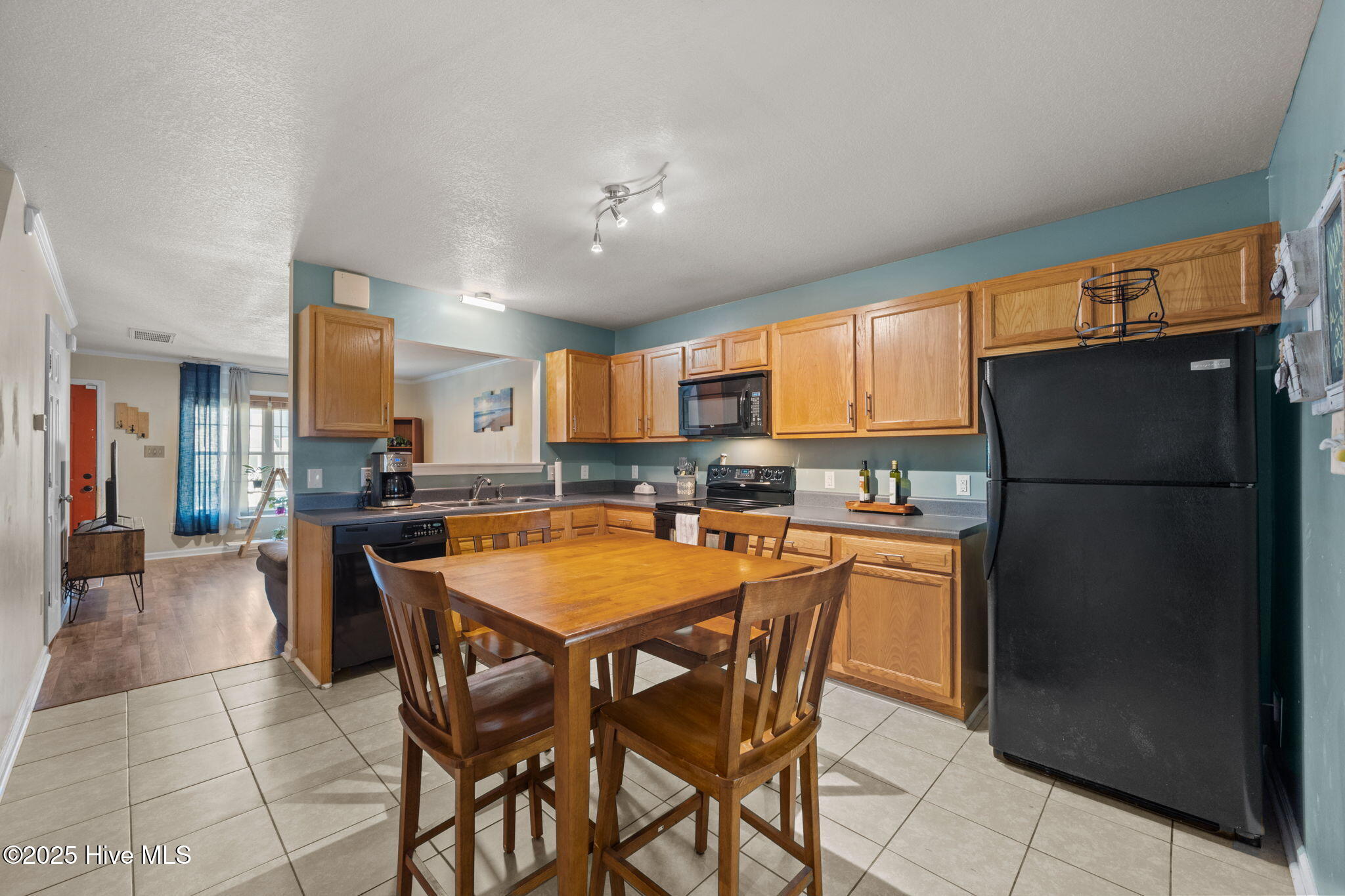 27 E Doris Avenue 207