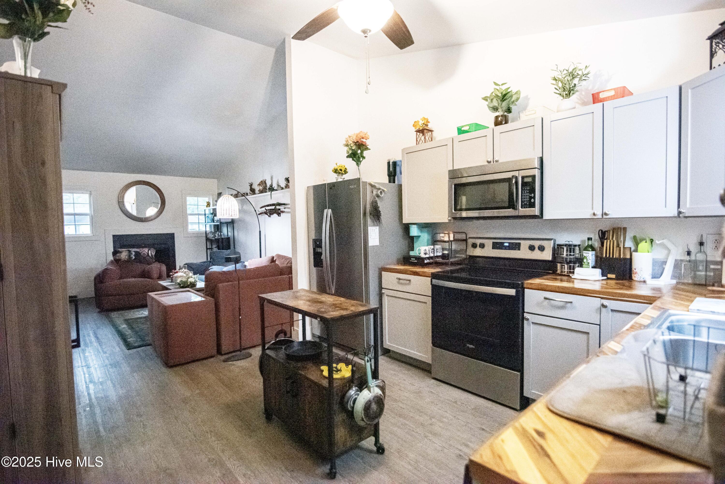 233 Cedar Ridge Lane