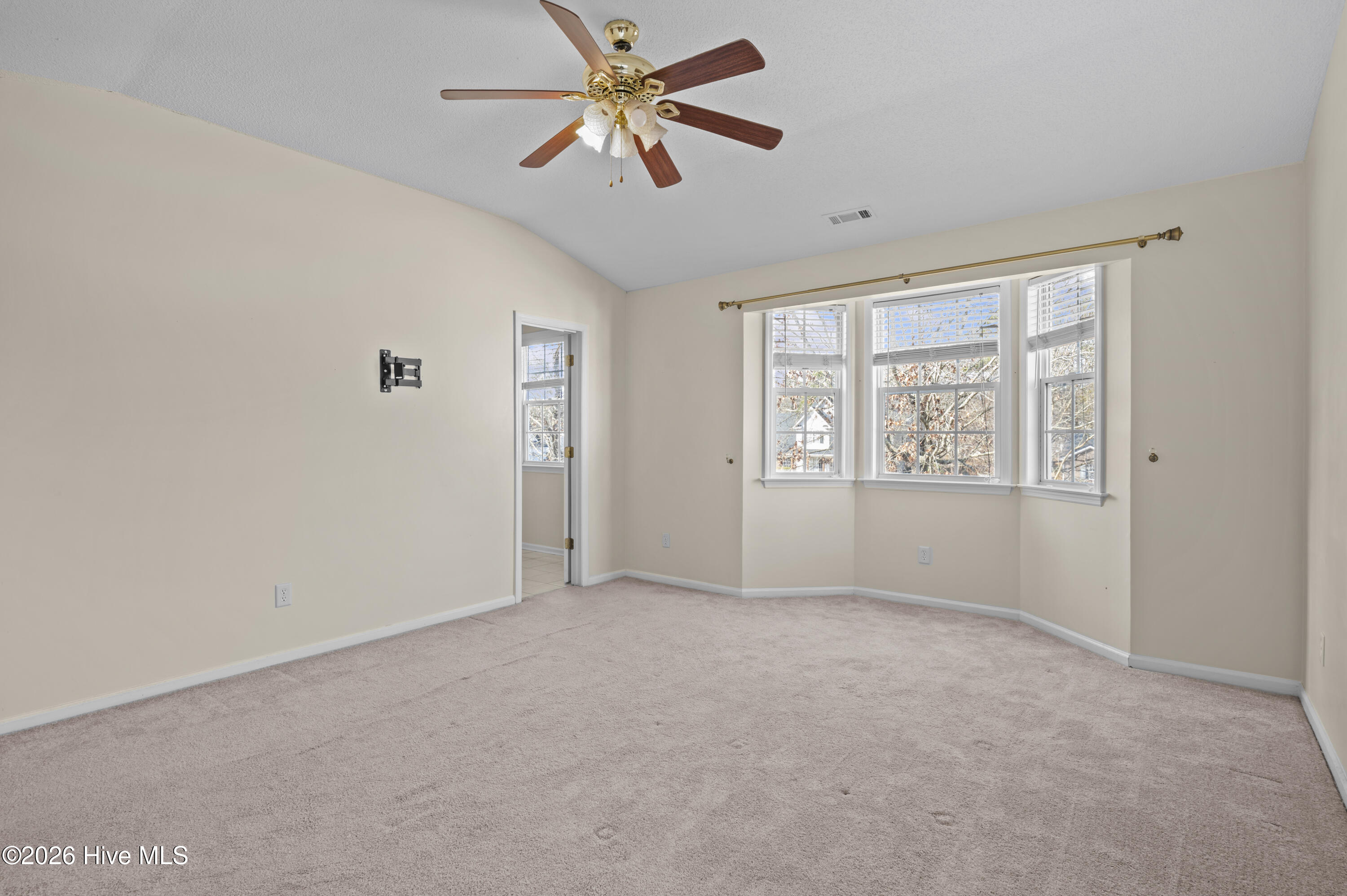 102 Trenton Place