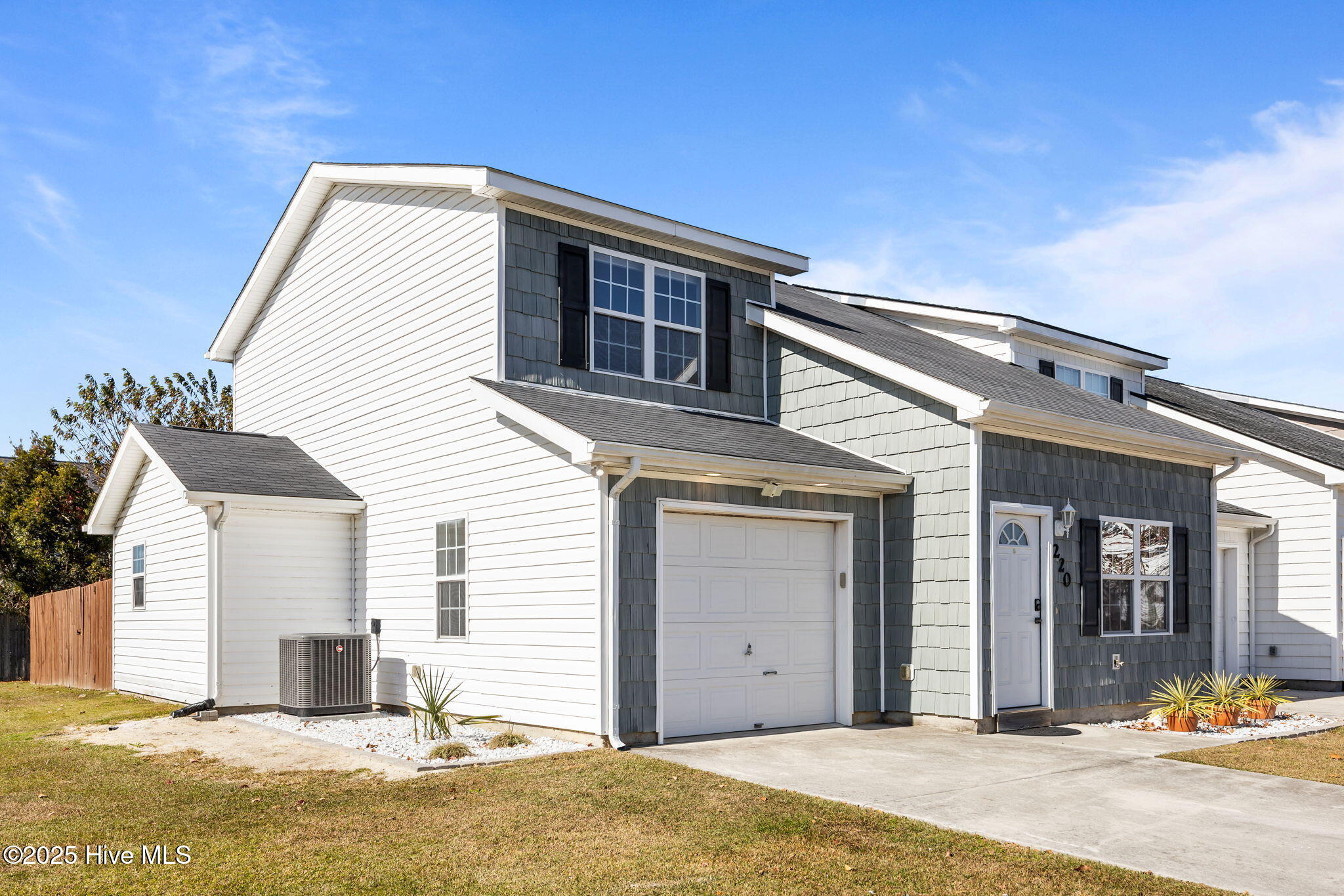 220 Jessie Circle