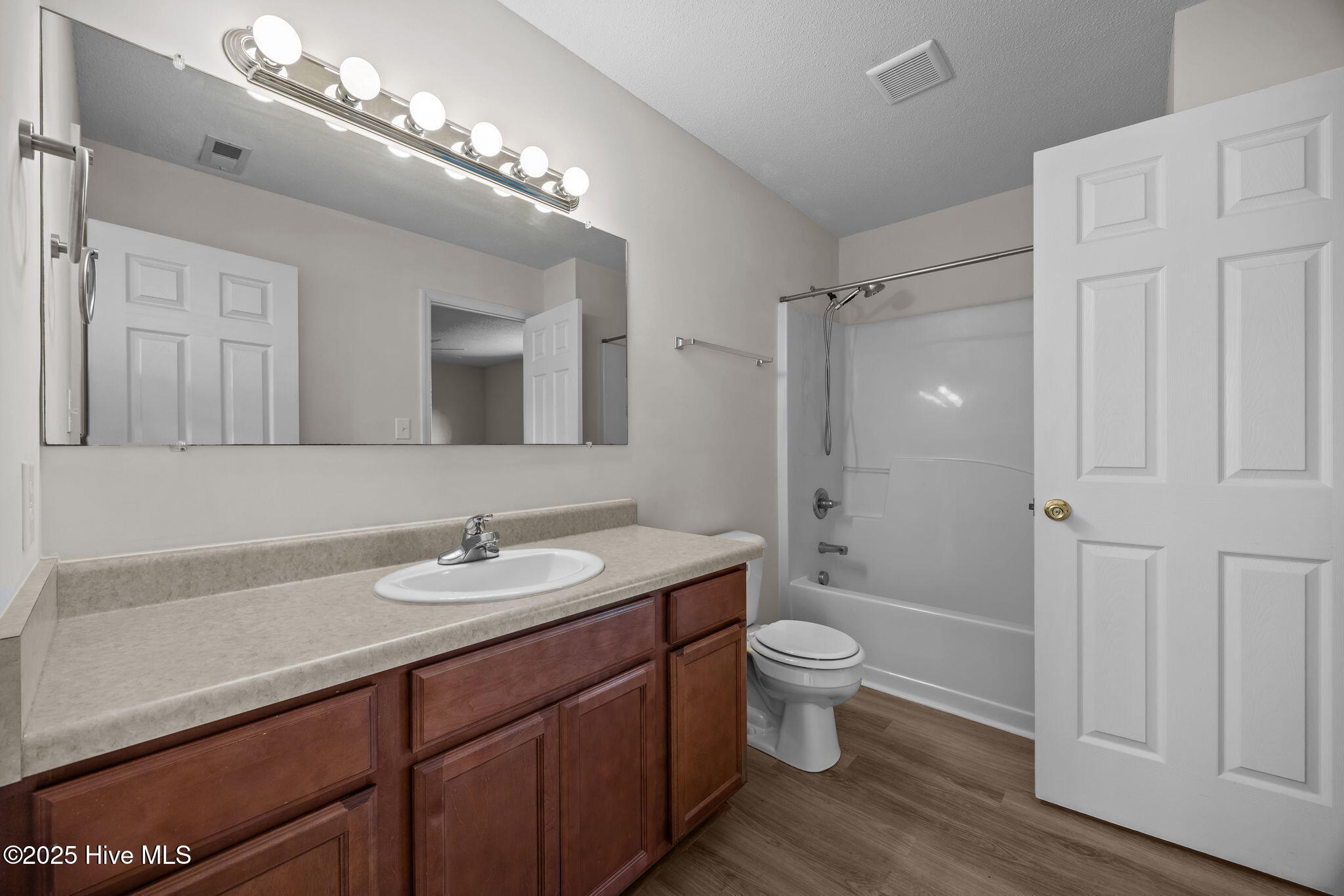 220 Jessie Circle