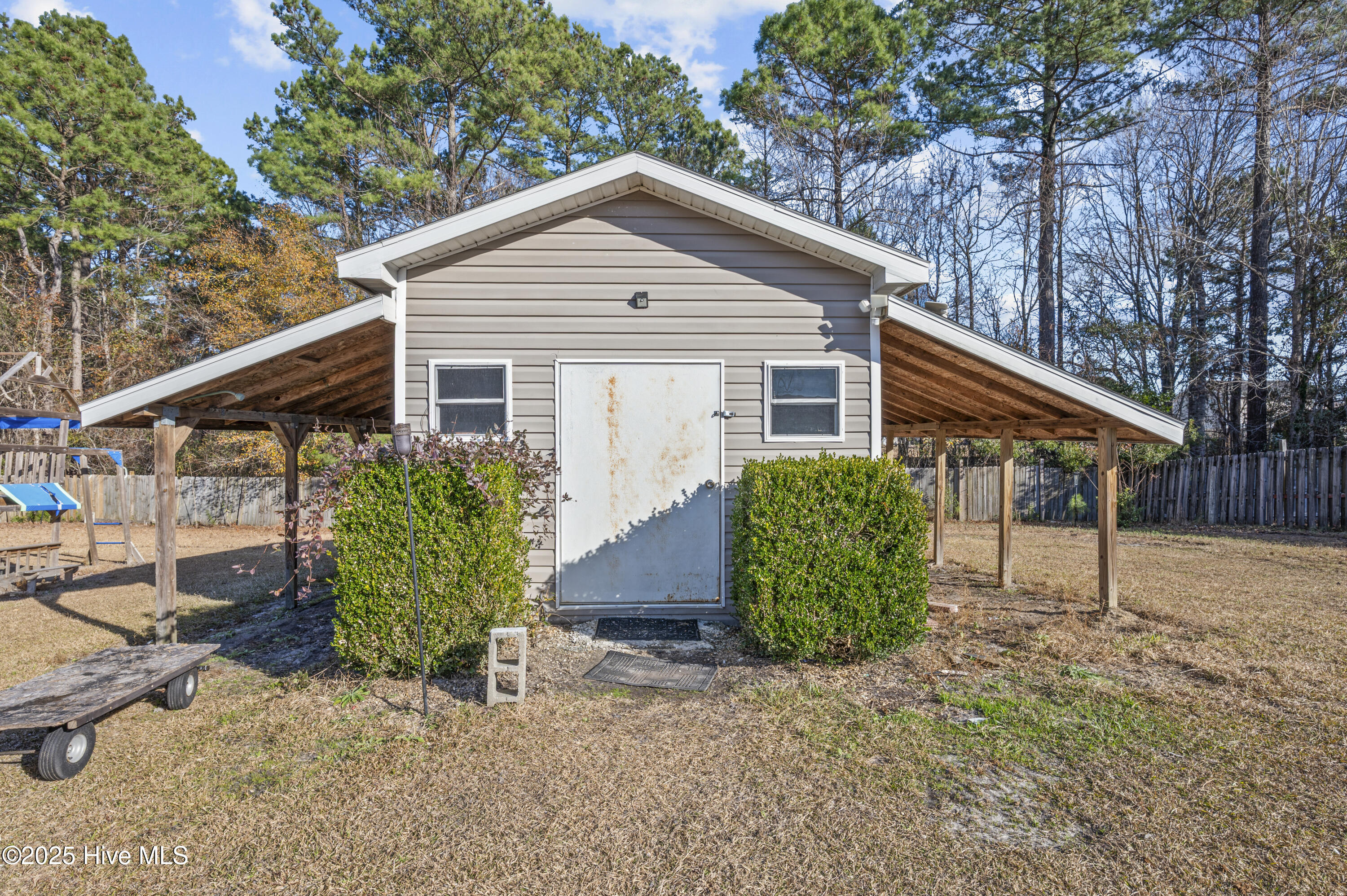 406 Little Creek Court