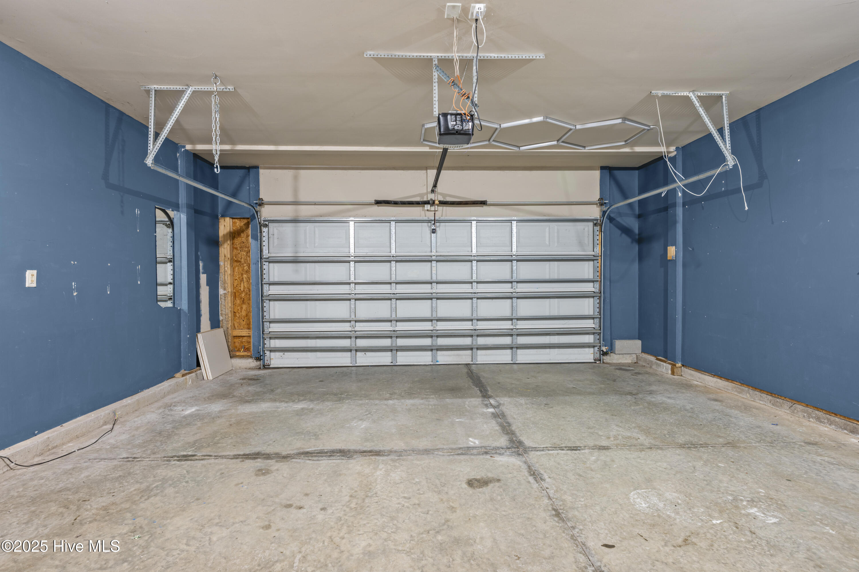 406 Little Creek Court