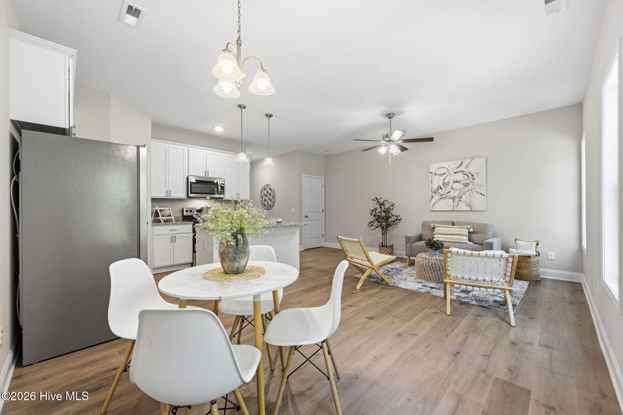 211 Holly Sands Loop