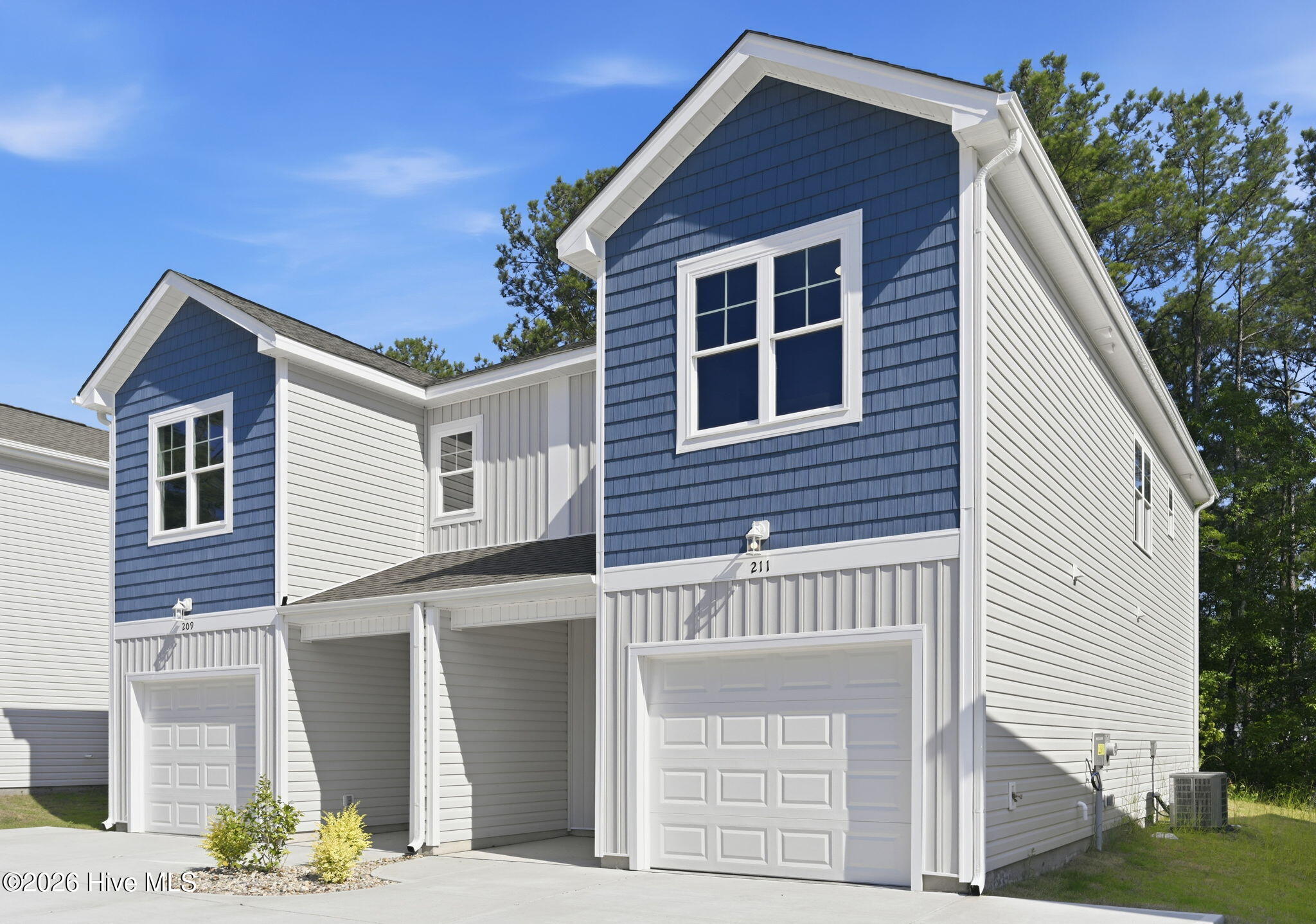 211 Holly Sands Loop