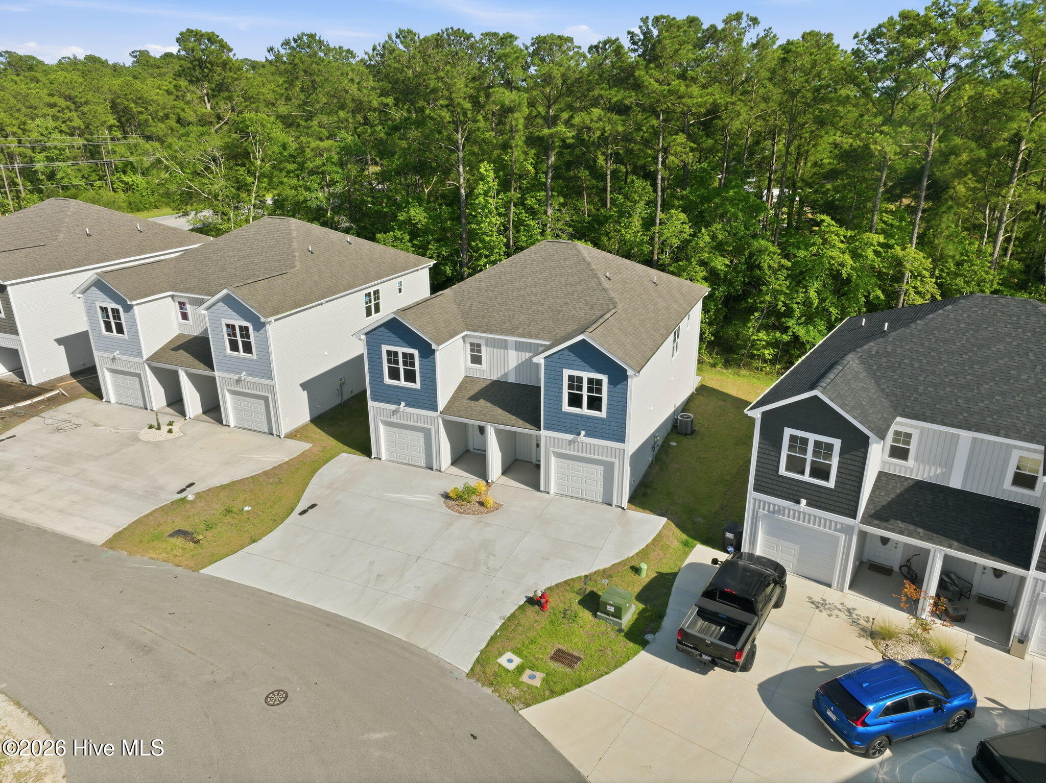211 Holly Sands Loop