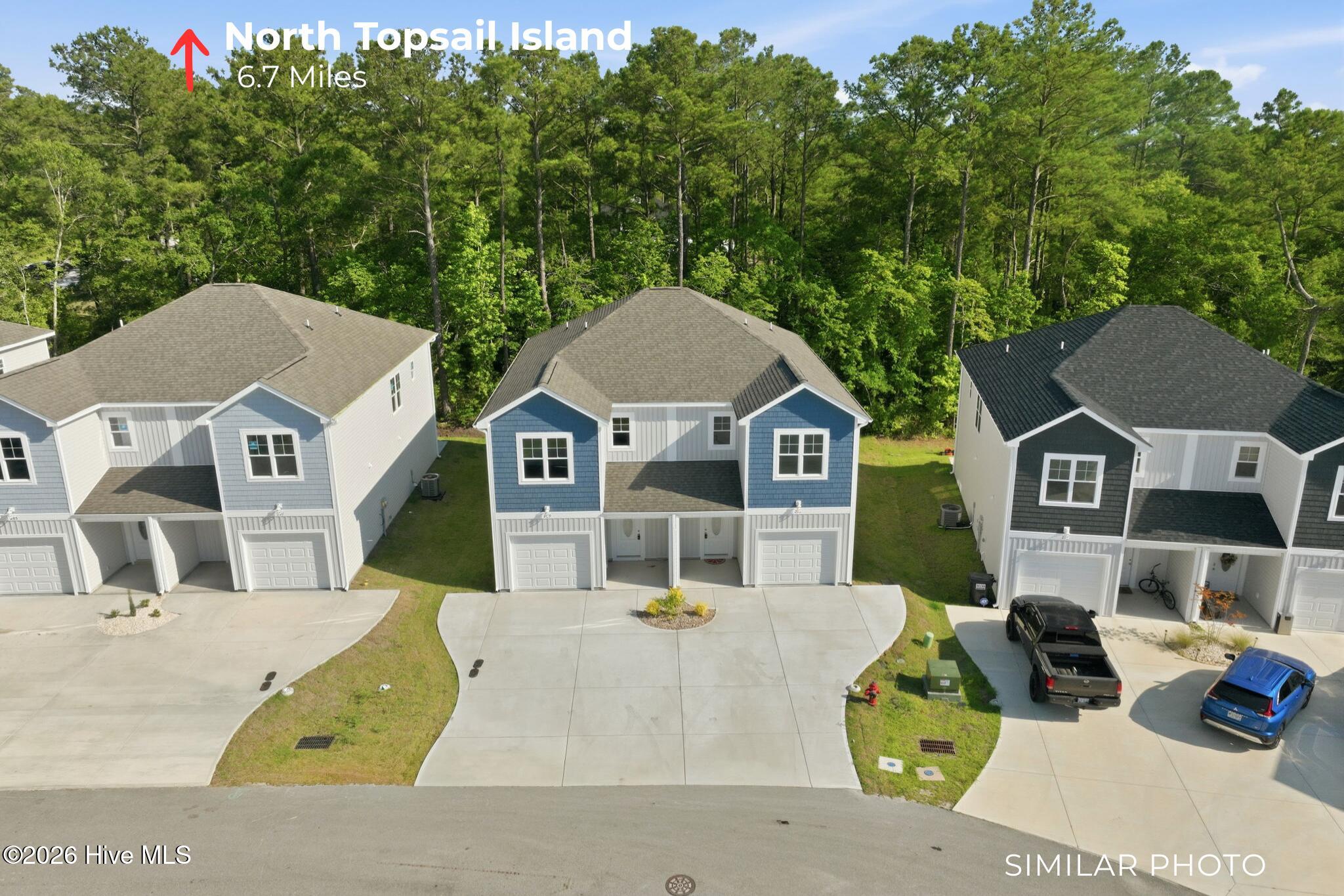 211 Holly Sands Loop