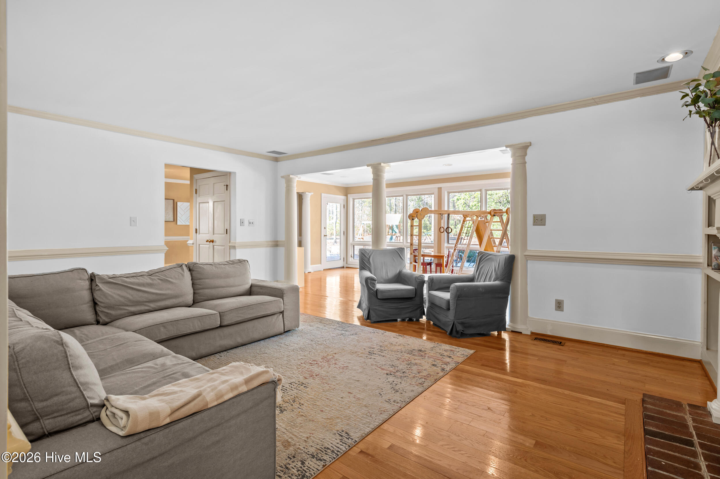 2215 Perry Drive