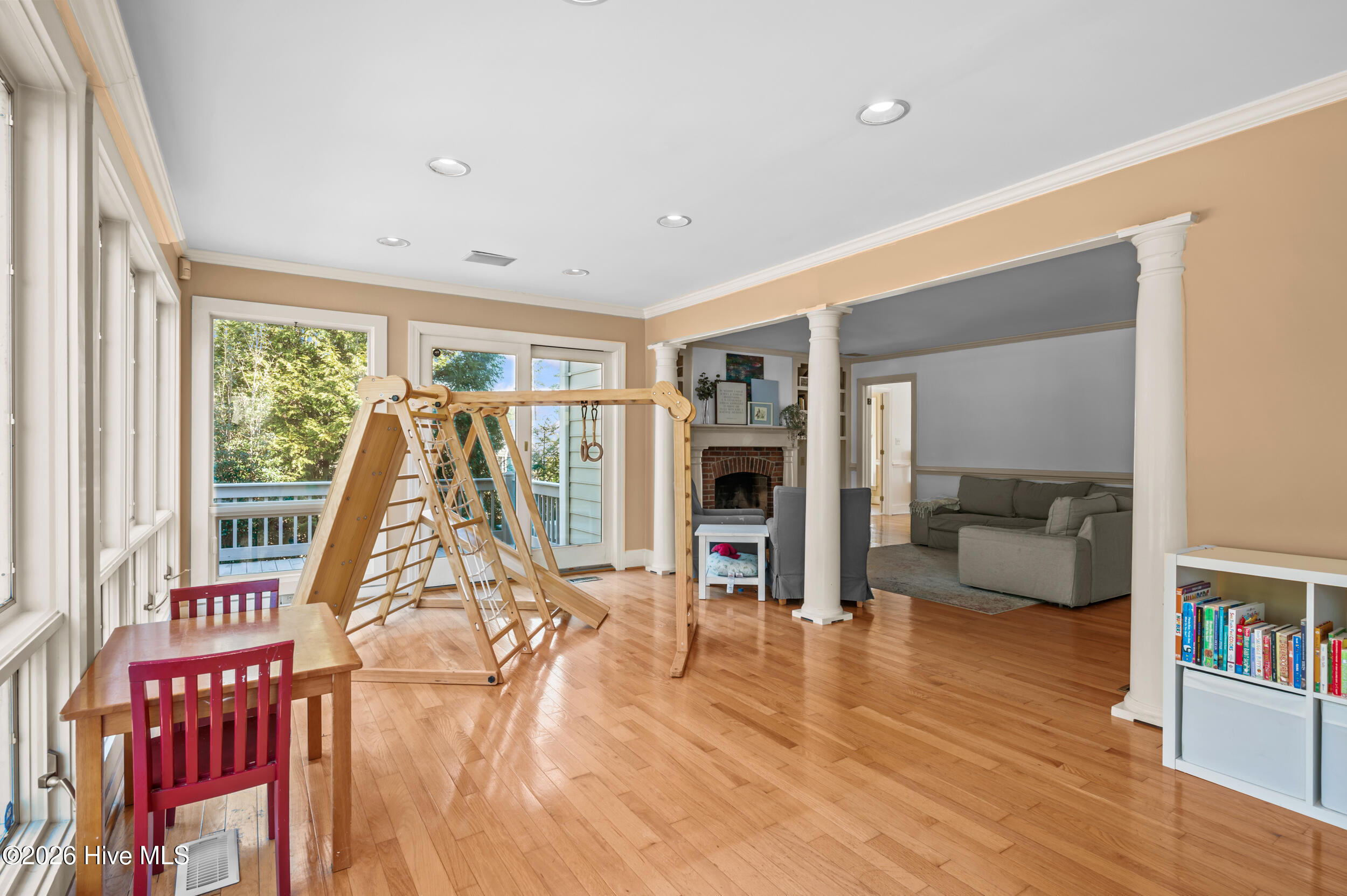 2215 Perry Drive