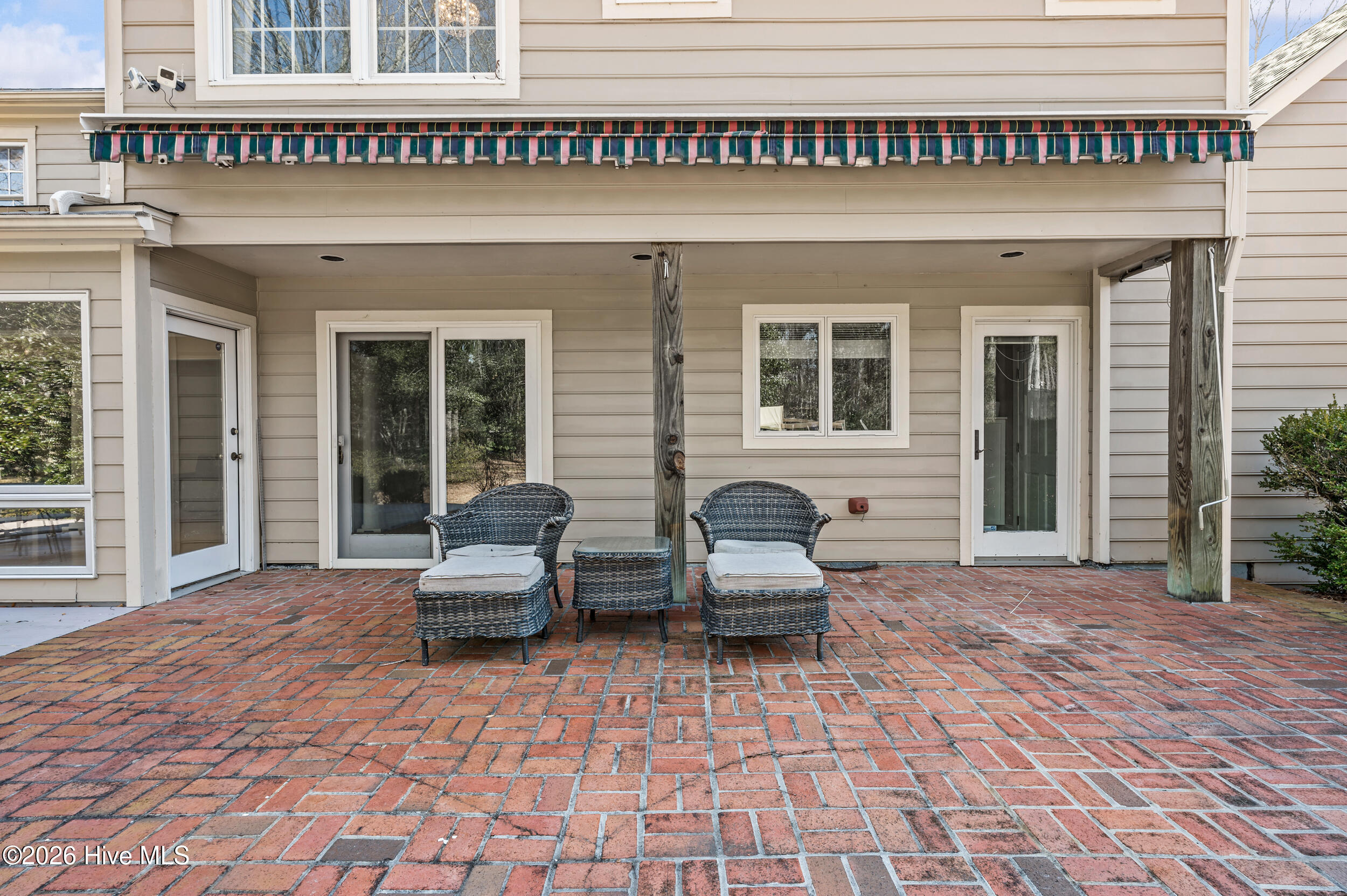 2215 Perry Drive