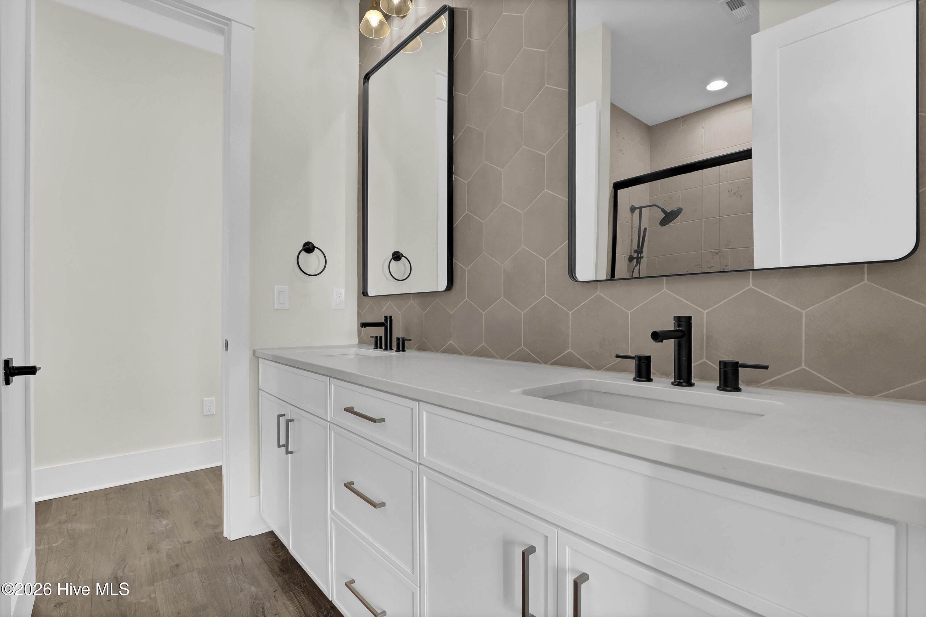 113 Diamond Pt Court