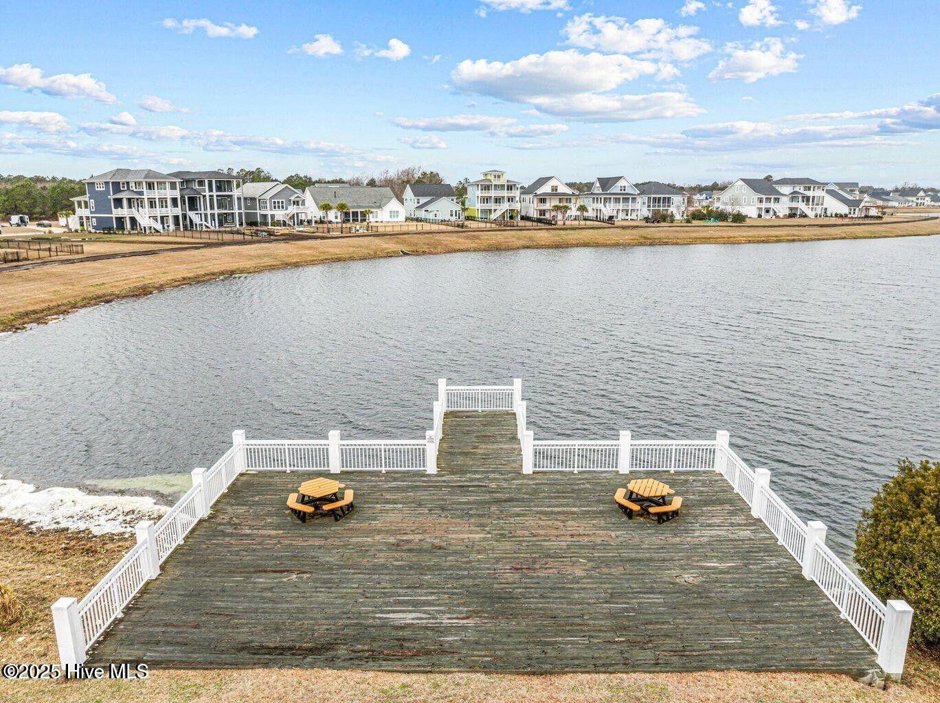 201 156 Marshside Landing