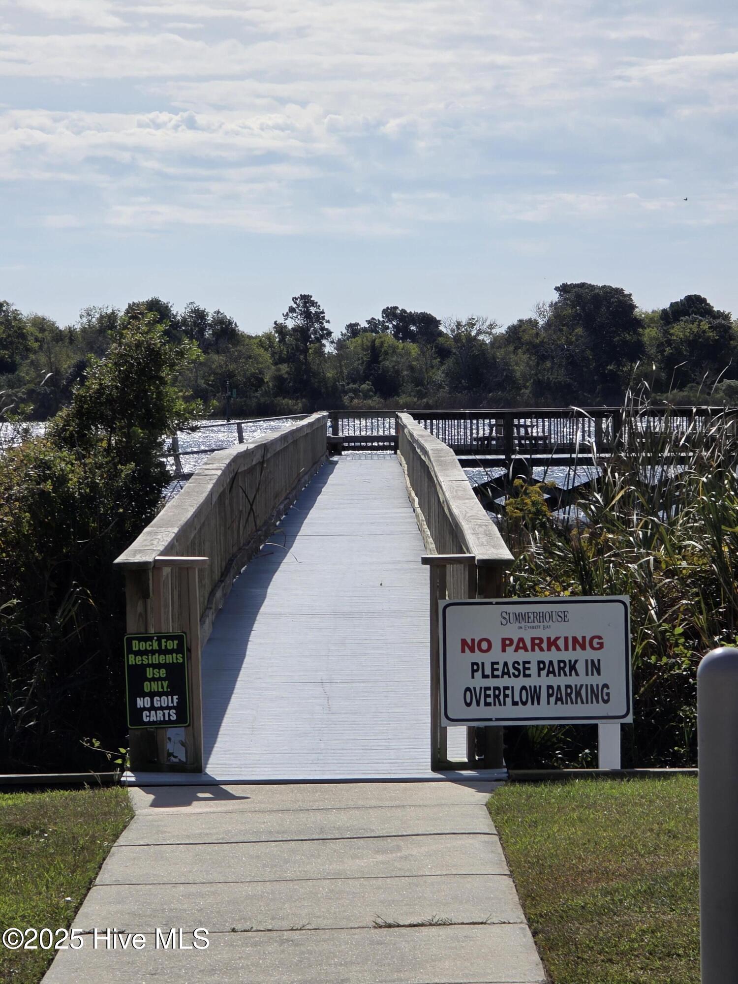 201 156 Marshside Landing