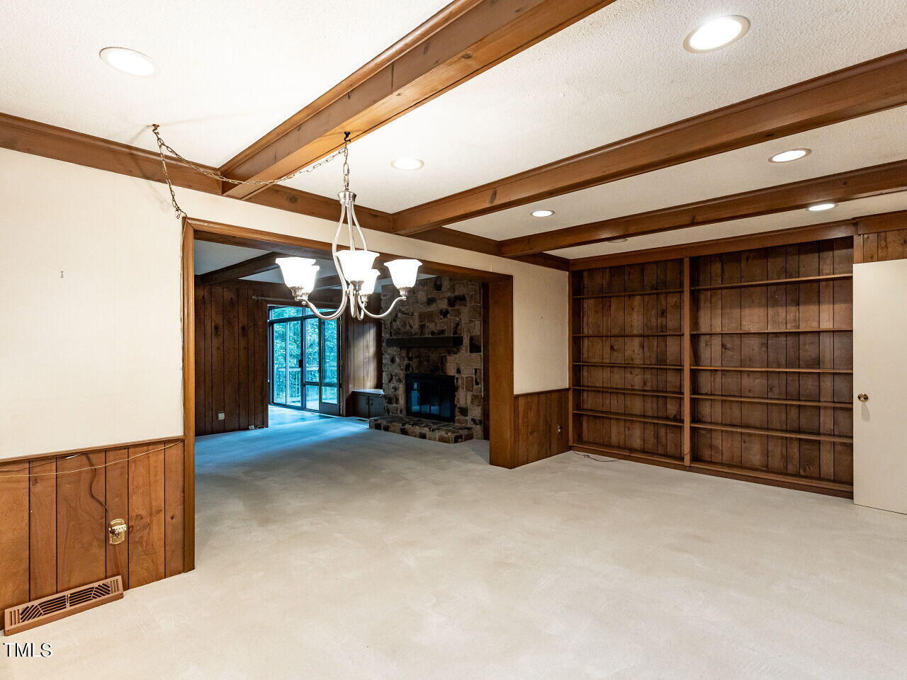 1216 Scott Place