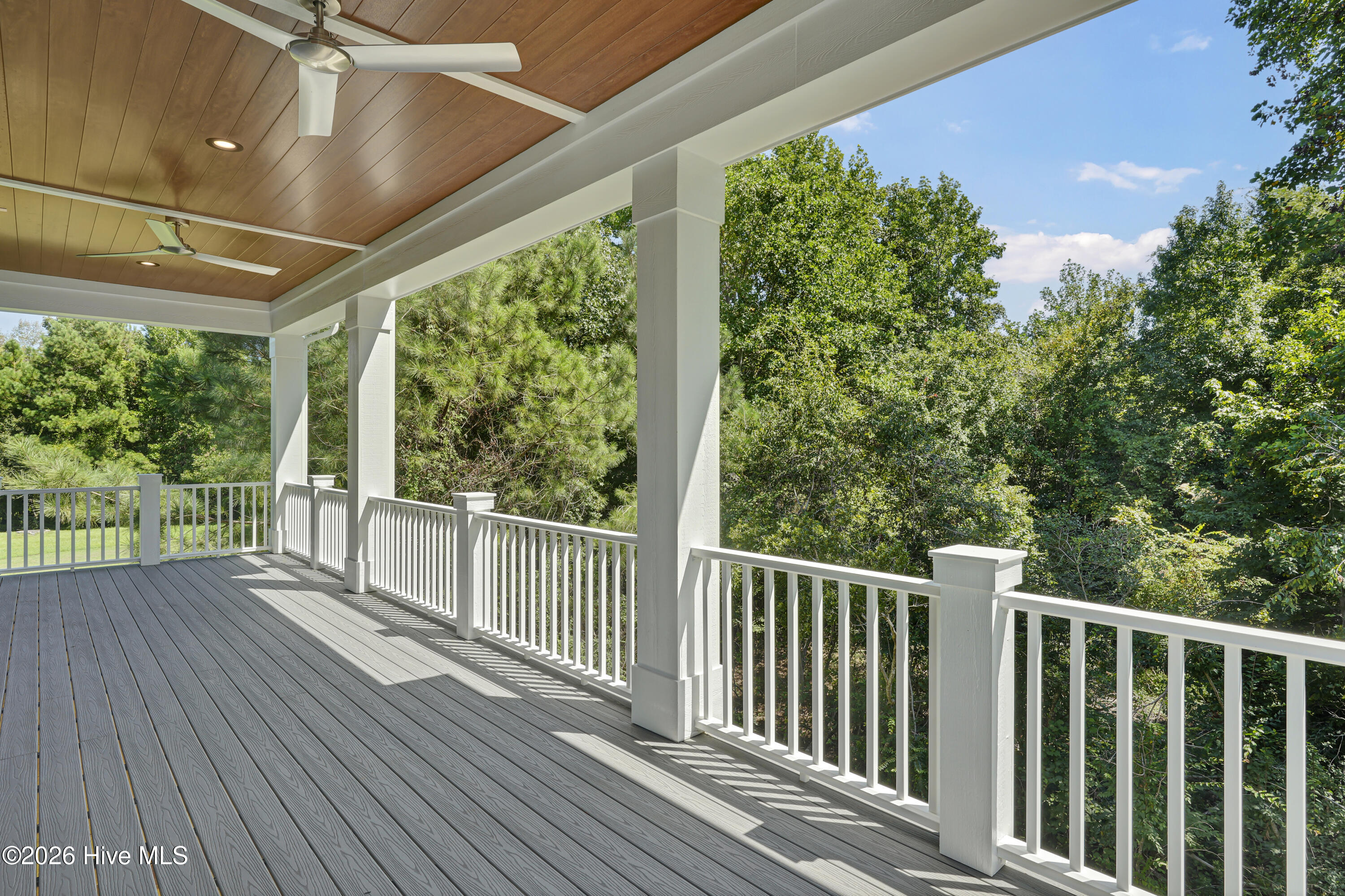 828 Lake Willow Way