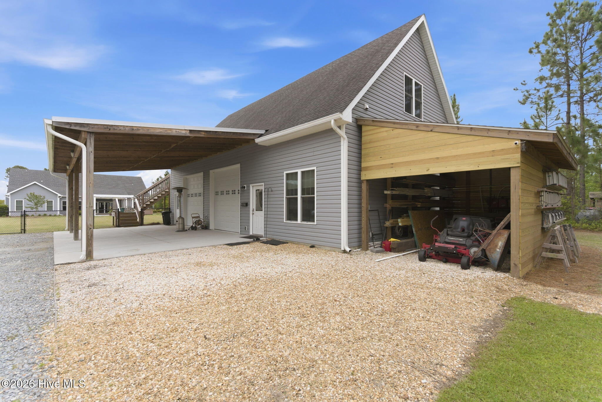 2463 Hoover Road