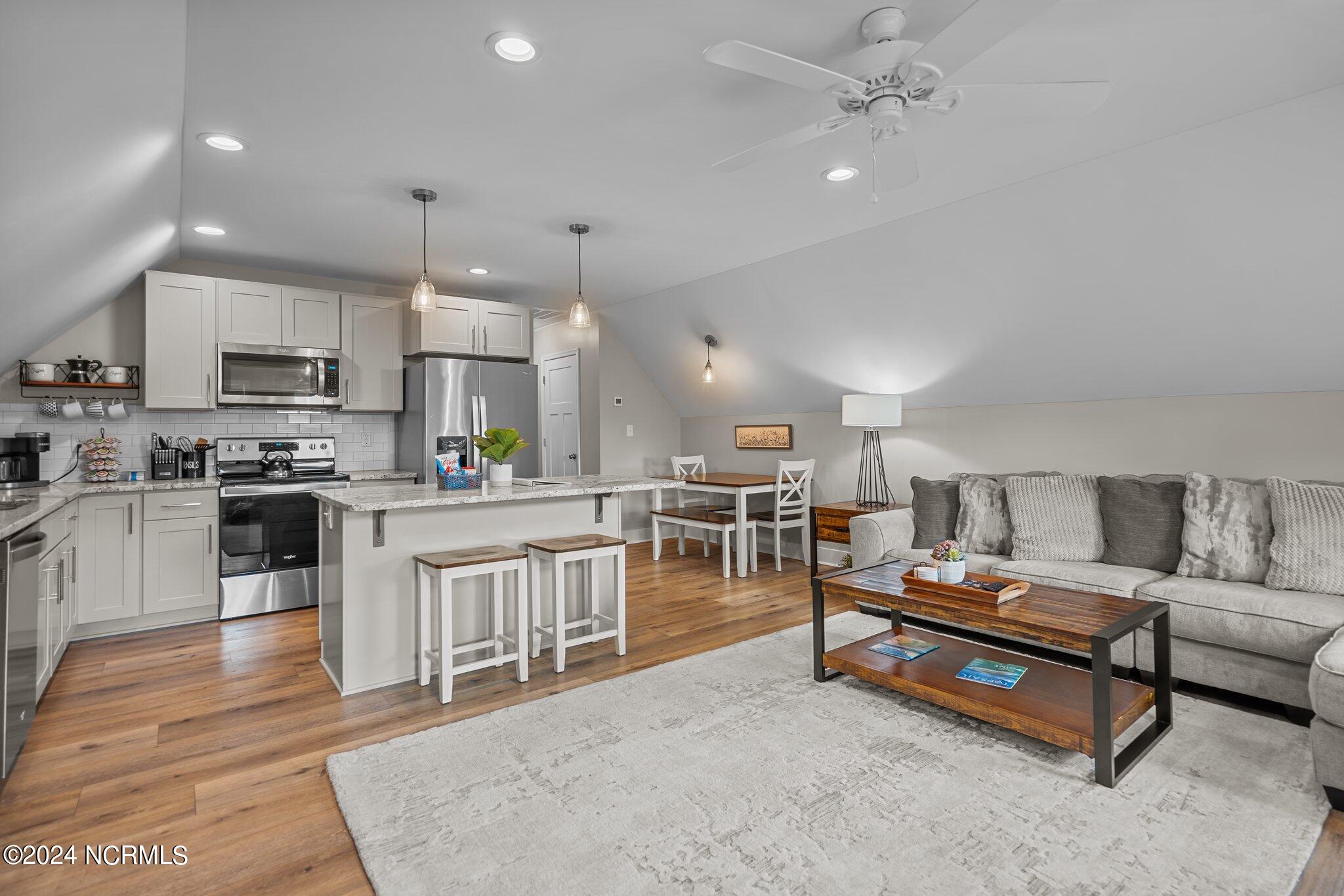 2463 Hoover Road
