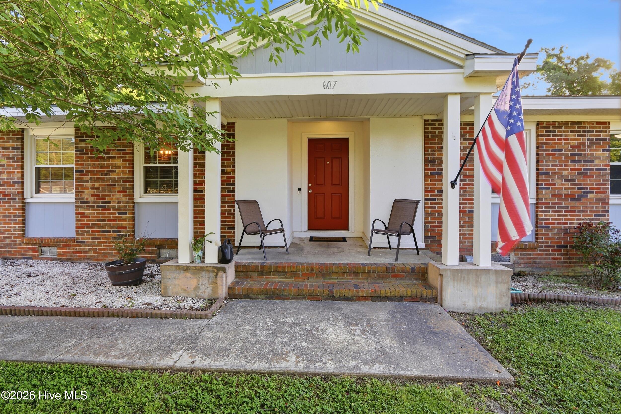 607 Oakwood Avenue