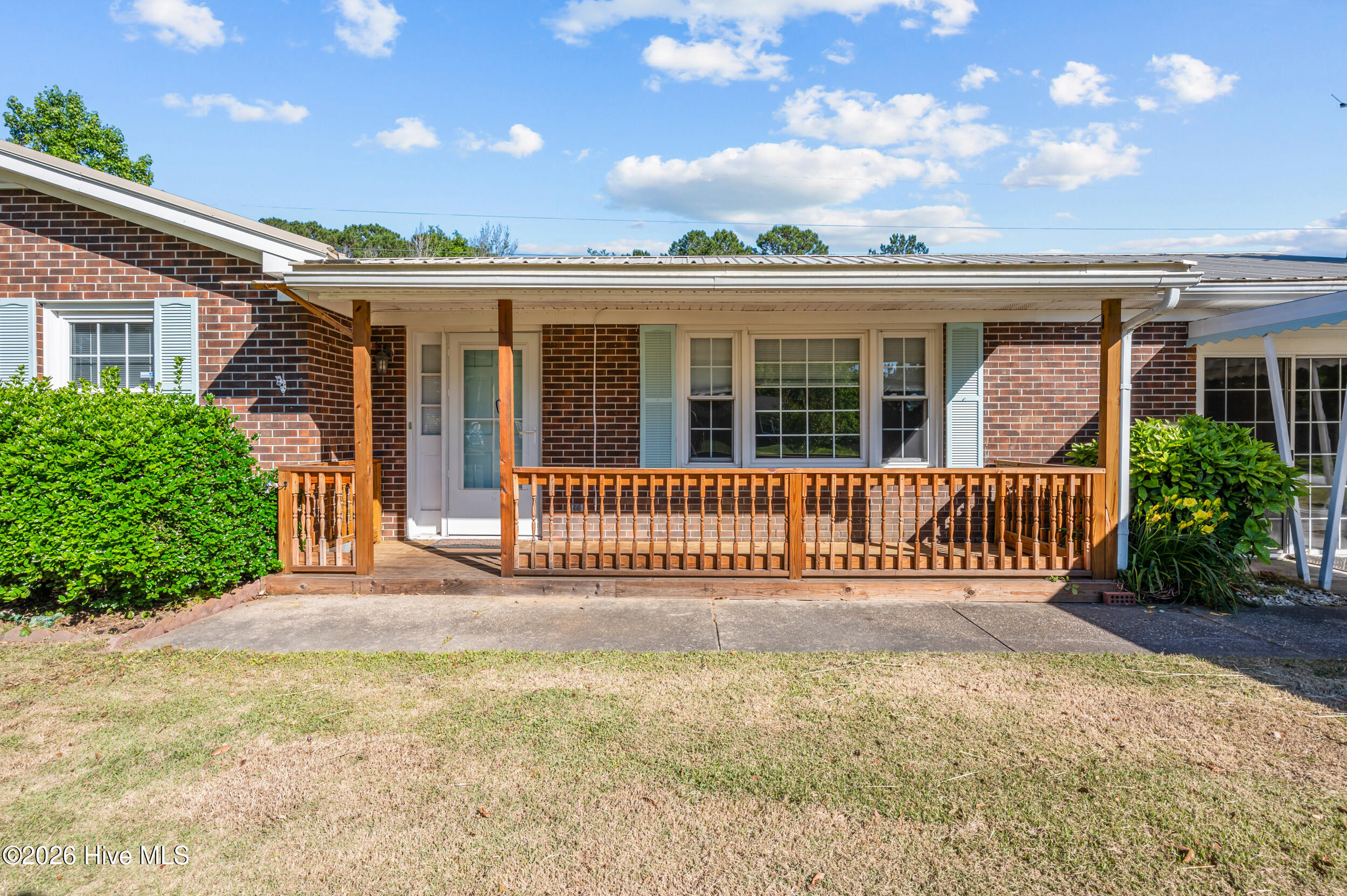 207 Maplehurst Drive