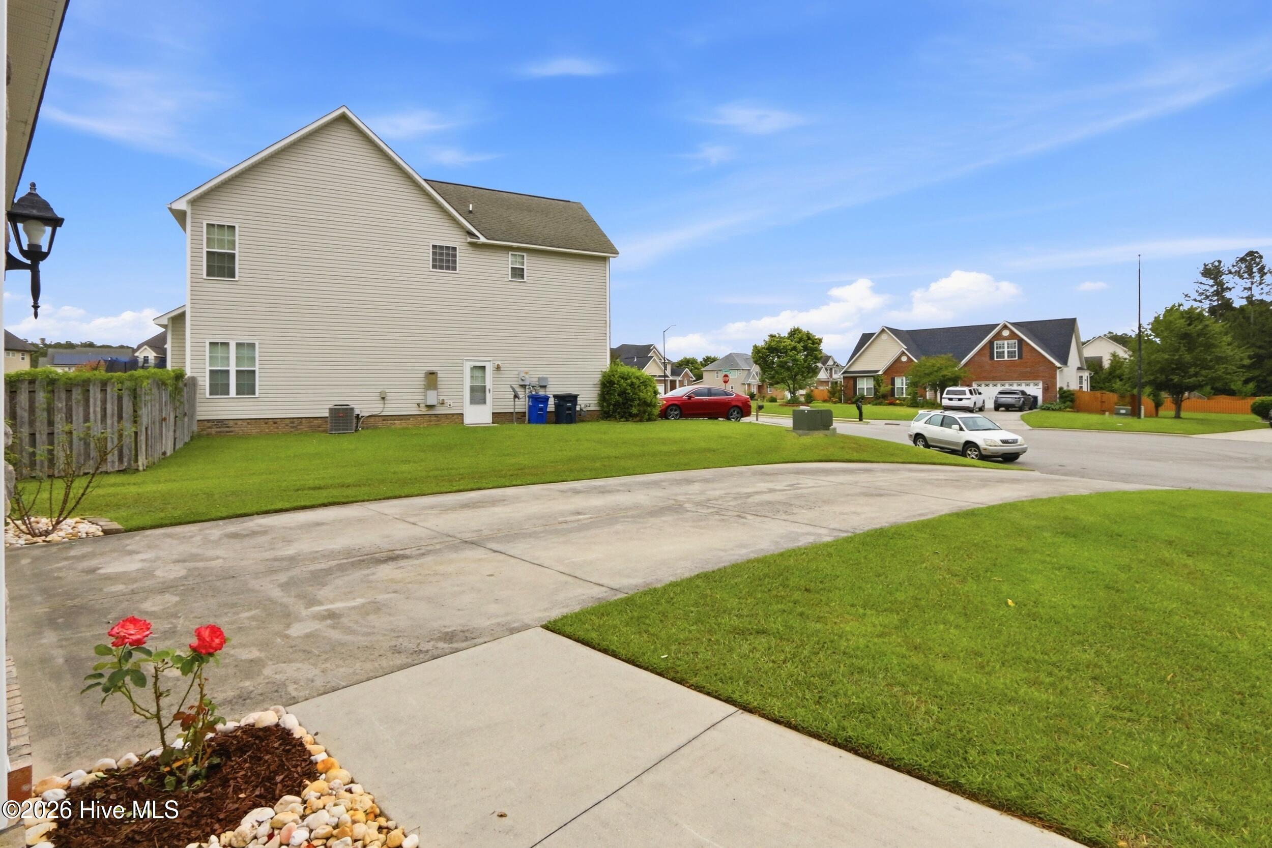 102 Kingswood Court