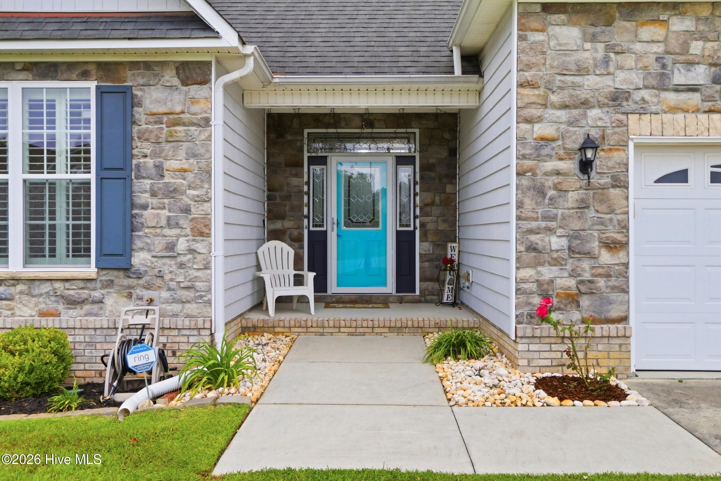 102 Kingswood Court