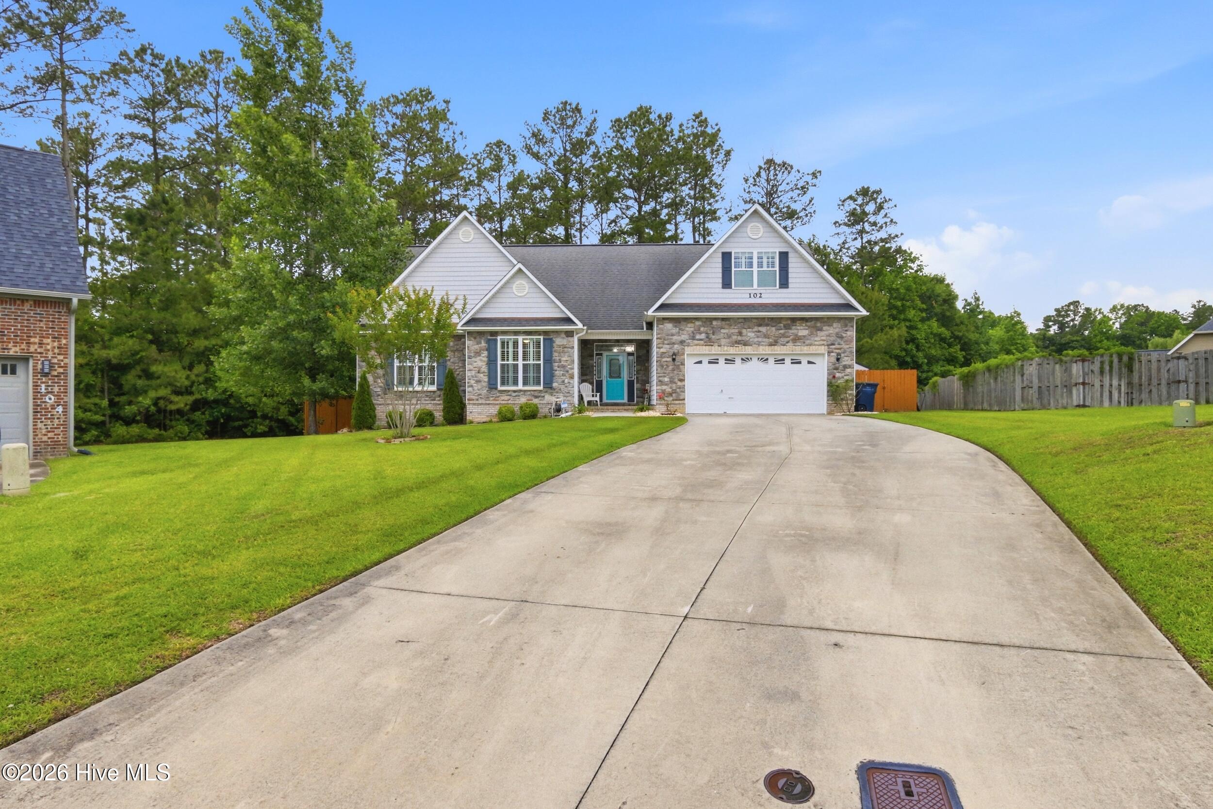 102 Kingswood Court