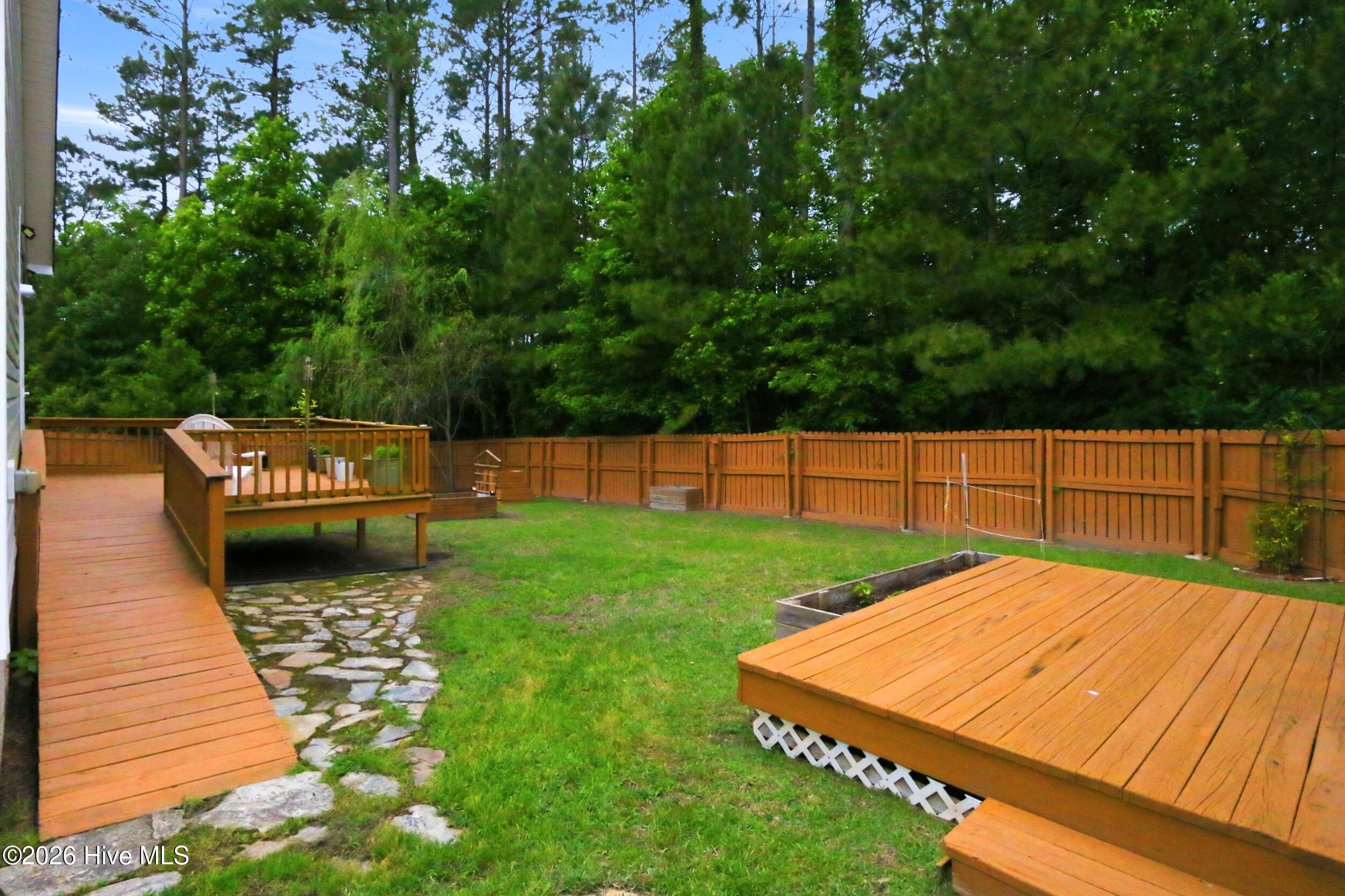 102 Kingswood Court