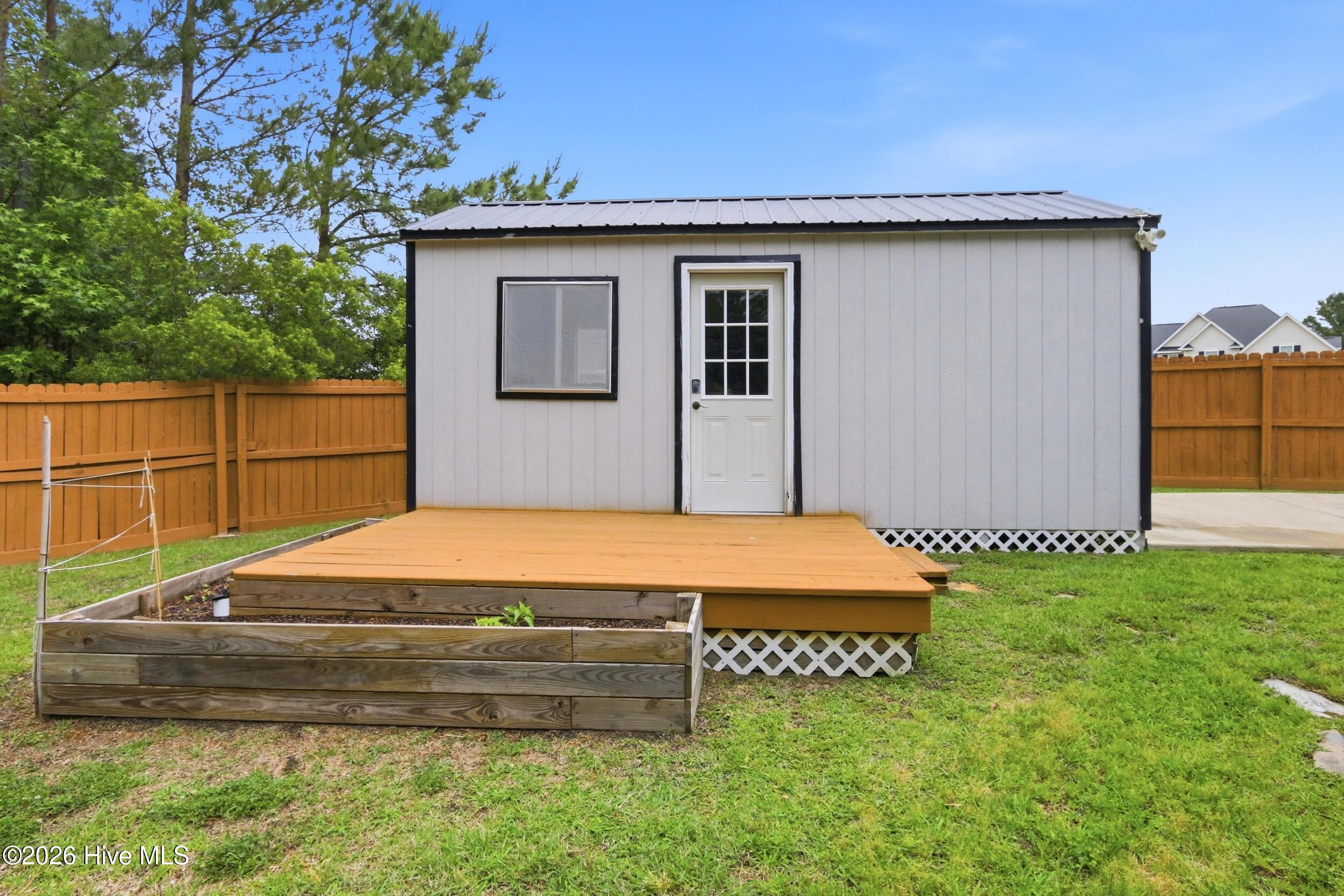 102 Kingswood Court