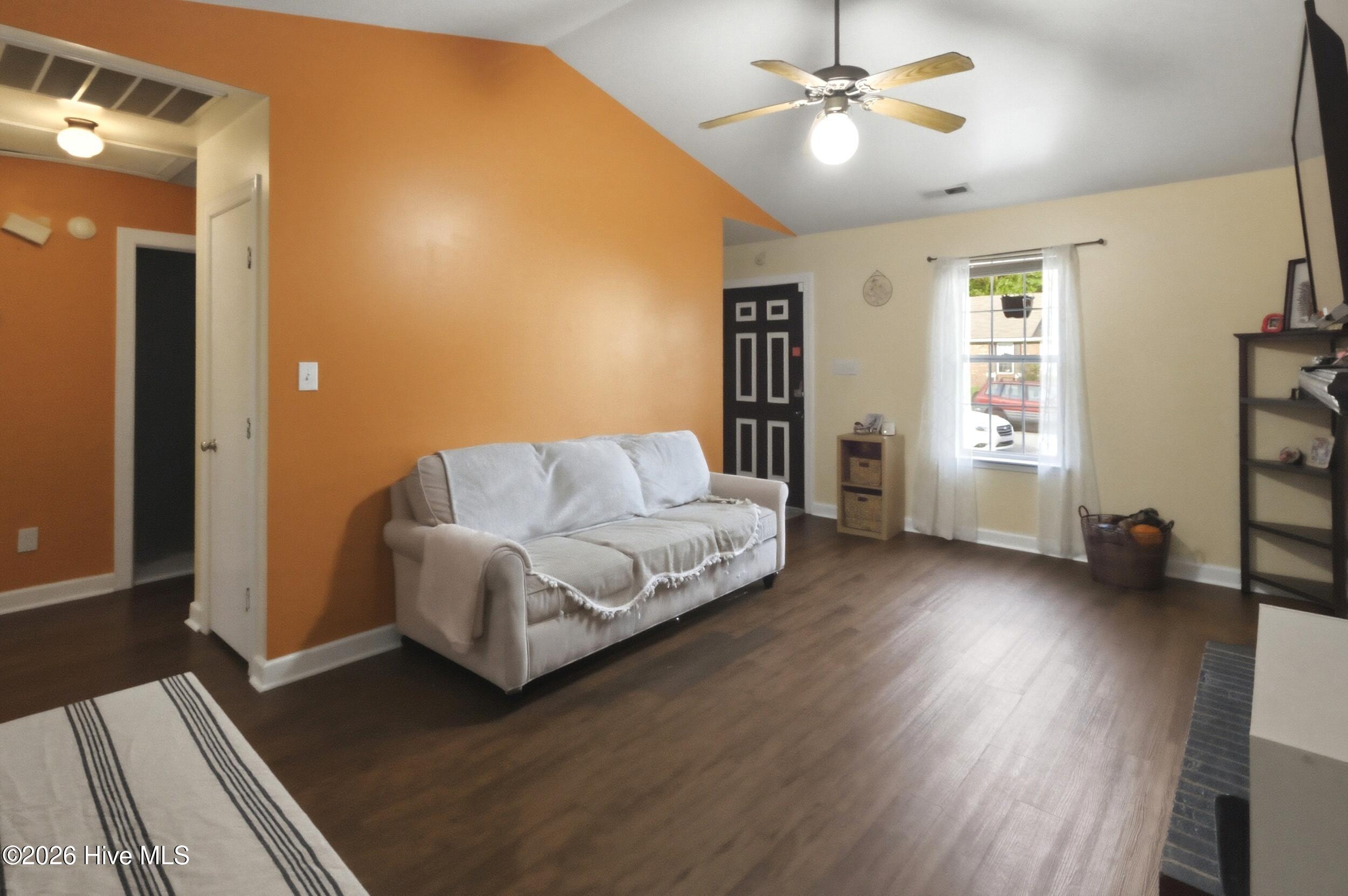 103 Glenside Court