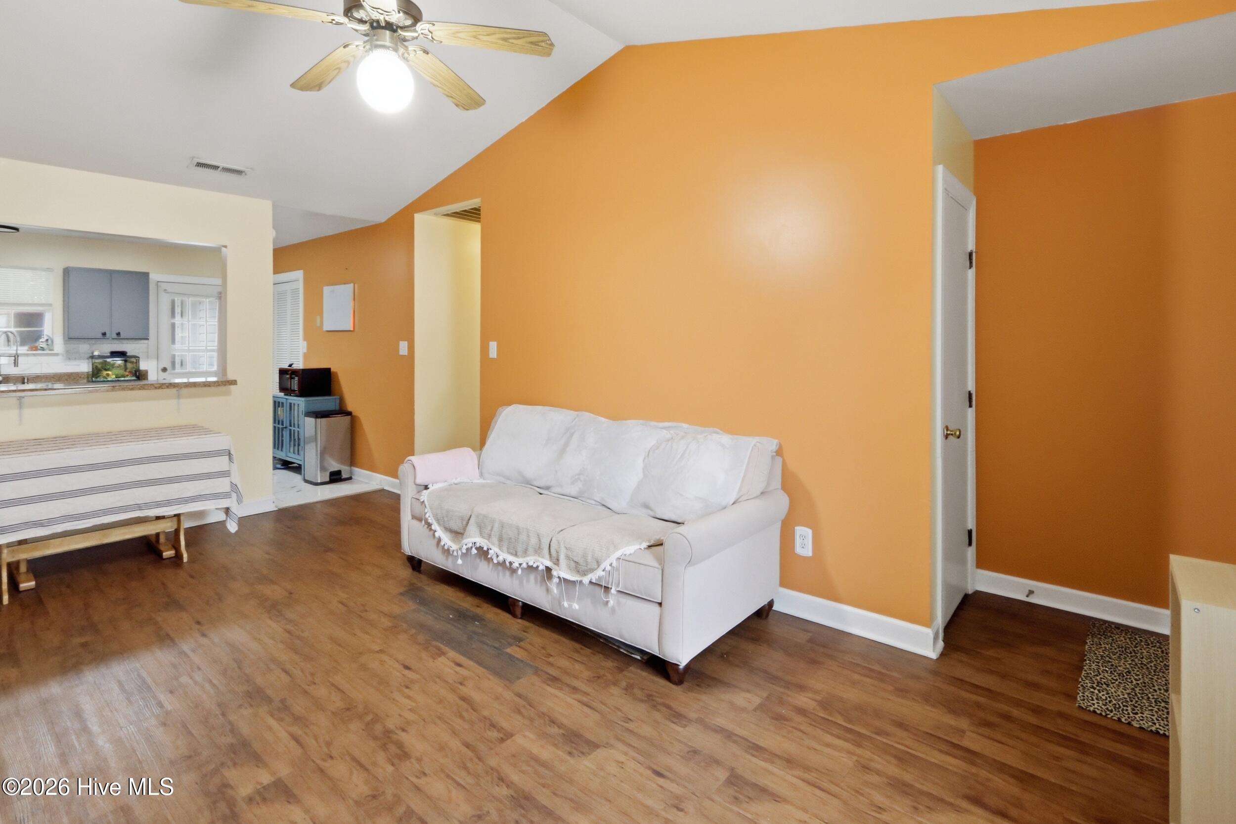 103 Glenside Court